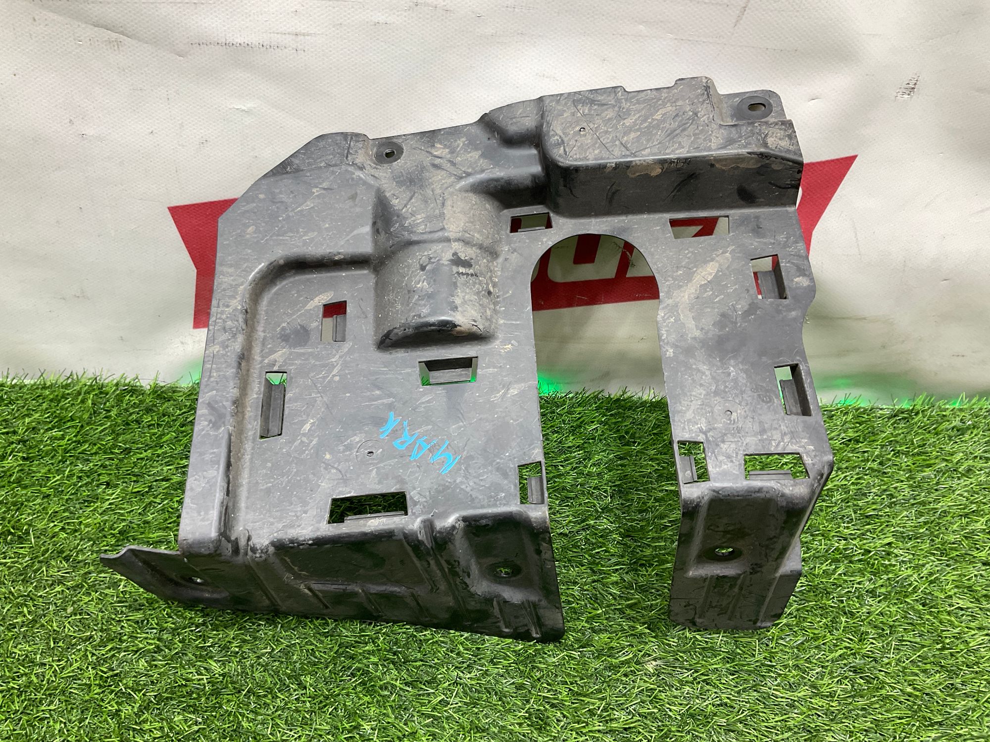 https://gcs.partsauto.market/rn-stockpro.appspot.com/thmbs/userImages/h353NjtZg3VDP19b5HMt7LlpbQ93/part/b4a4a3c9-0f71-47e8-8f98-46875d1afac5_1735049129592.jpg