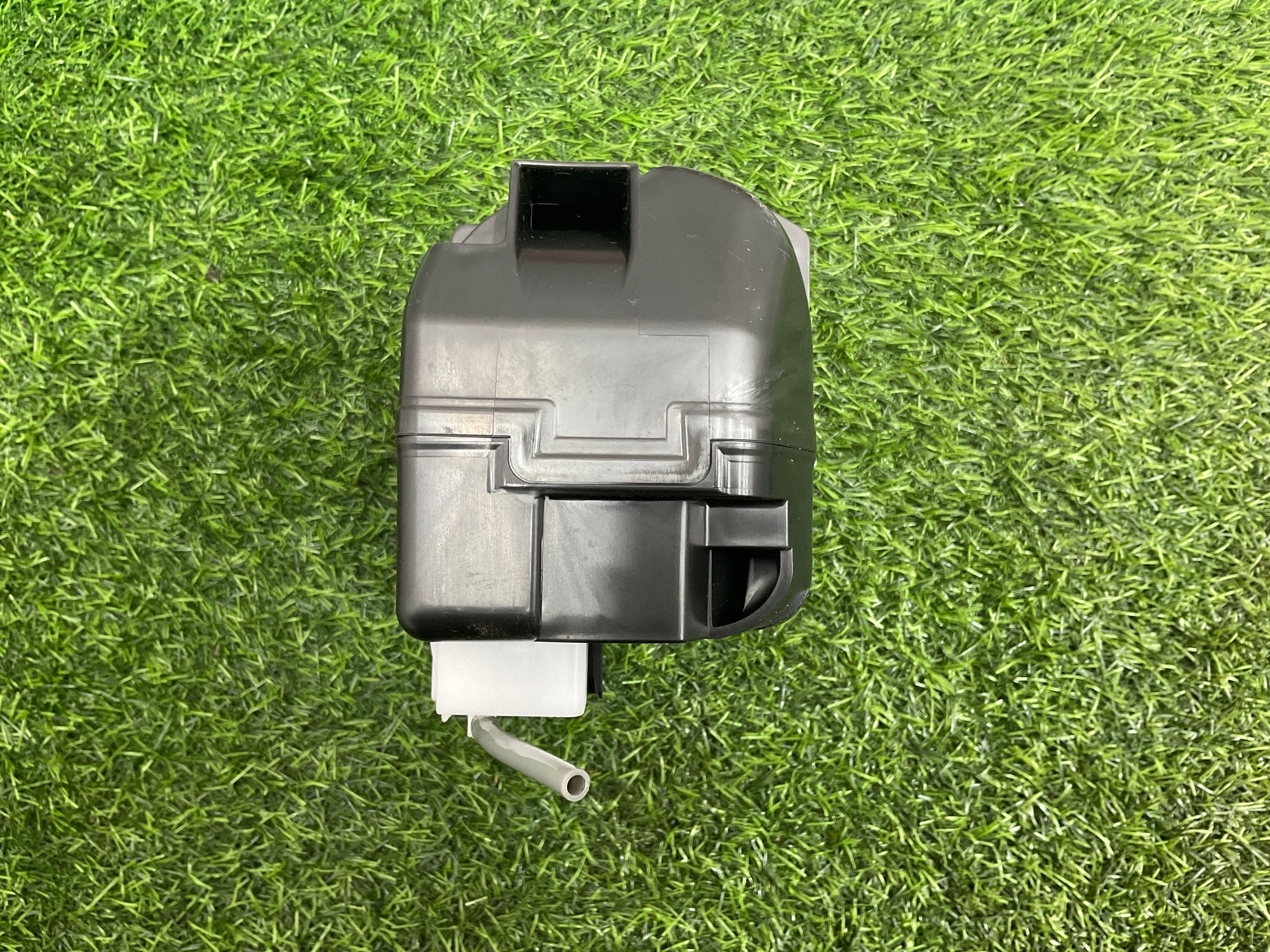 https://gcs.partsauto.market/rn-stockpro.appspot.com/thmbs/userImages/h353NjtZg3VDP19b5HMt7LlpbQ93/part/b6f56ccd-a0d1-46e2-96d6-b4d8b8127c9b_1742543897126.jpg