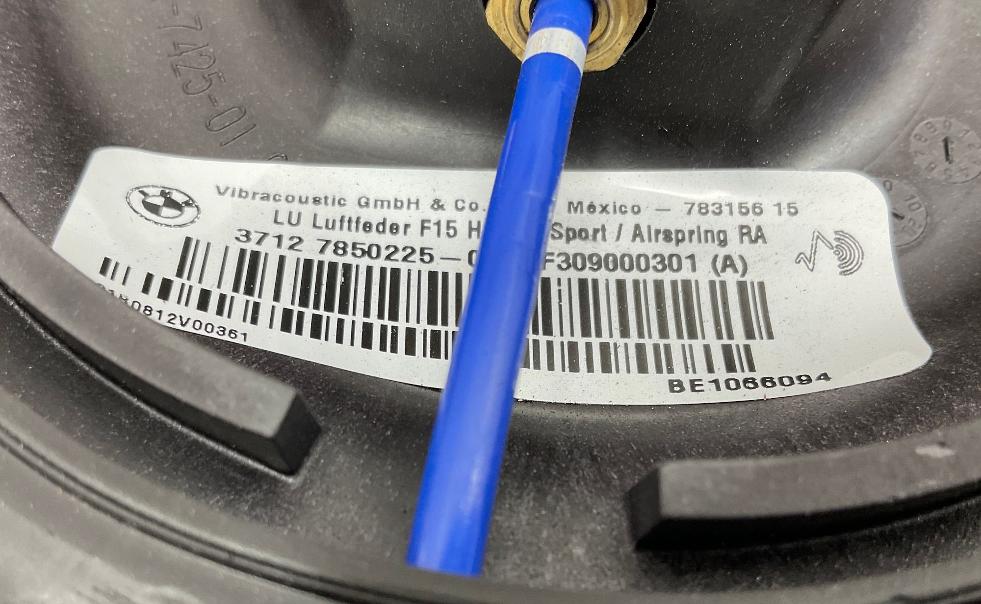 https://gcs.partsauto.market/rn-stockpro.appspot.com/thmbs/userImages/h353NjtZg3VDP19b5HMt7LlpbQ93/part/b72108b6-c465-435b-888e-036f313a121f_1746862841443.jpg