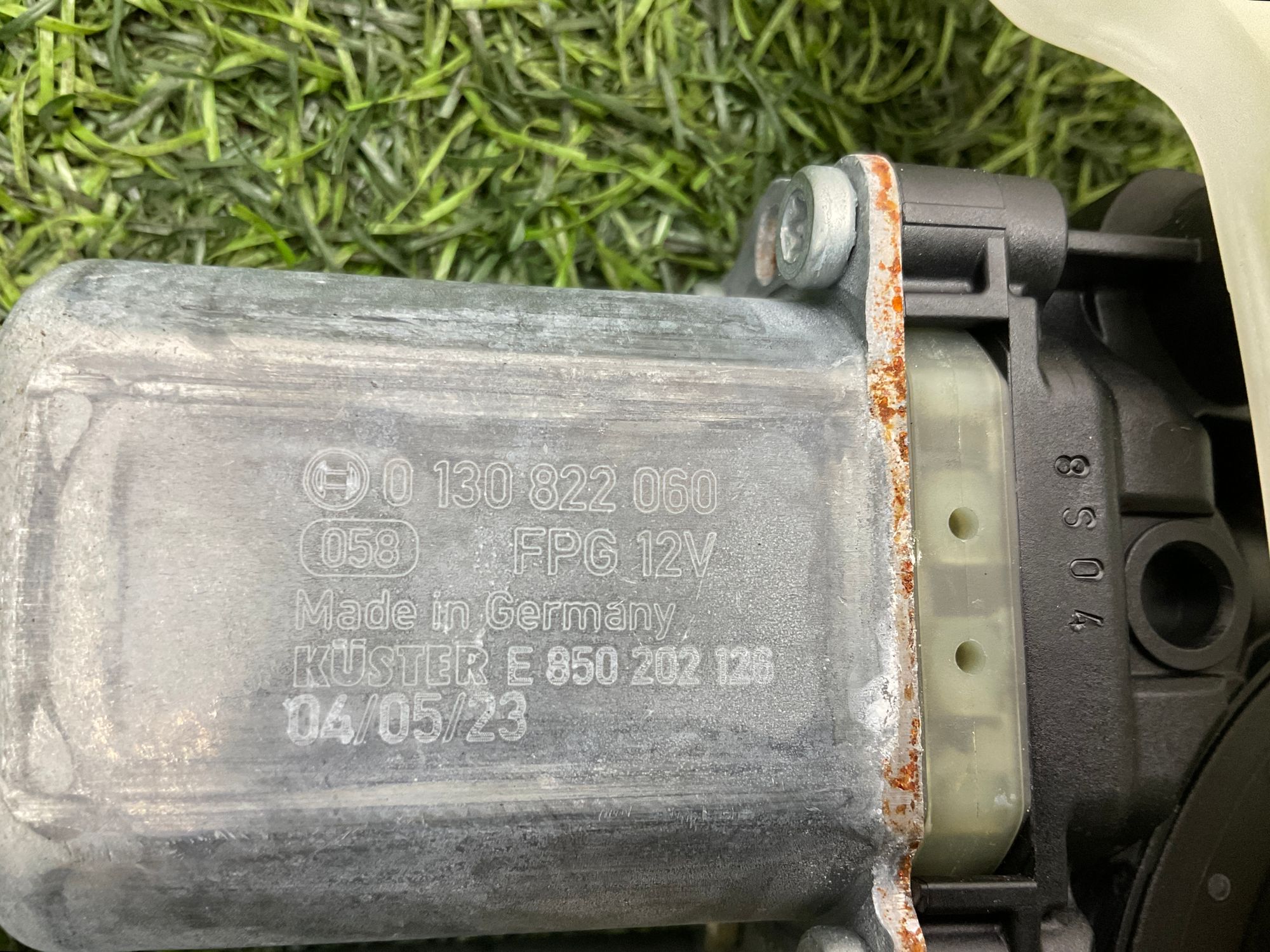 https://gcs.partsauto.market/rn-stockpro.appspot.com/thmbs/userImages/h353NjtZg3VDP19b5HMt7LlpbQ93/part/b7717939-3974-4748-ba2c-8ffc420356d6_1742905268081.jpg