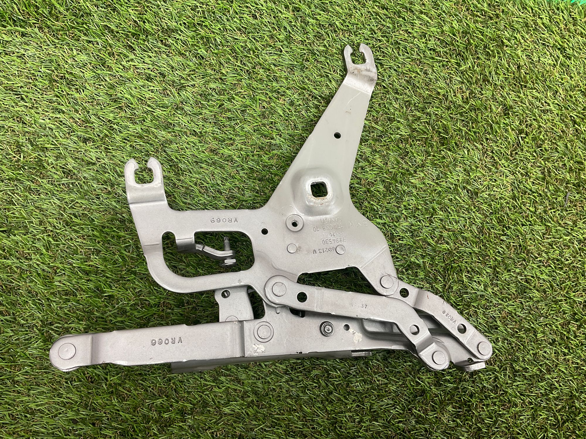 https://gcs.partsauto.market/rn-stockpro.appspot.com/thmbs/userImages/h353NjtZg3VDP19b5HMt7LlpbQ93/part/bcb62327-79bf-40e4-ba8a-b9e2747b9991_1747917676383.jpg