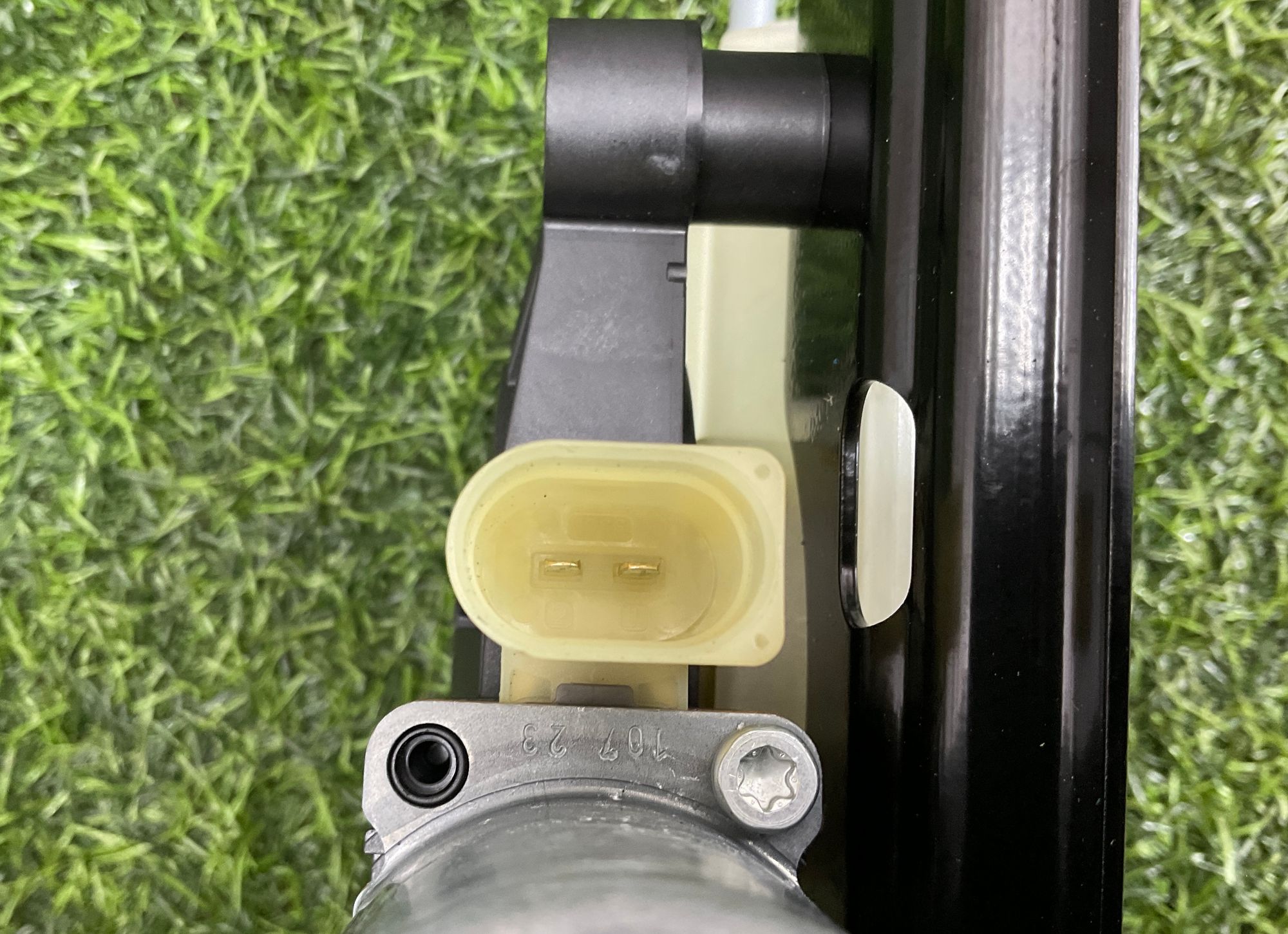 https://gcs.partsauto.market/rn-stockpro.appspot.com/thmbs/userImages/h353NjtZg3VDP19b5HMt7LlpbQ93/part/c11cfb52-697a-4225-b106-7a274fd4ac80_1742911785707.jpg