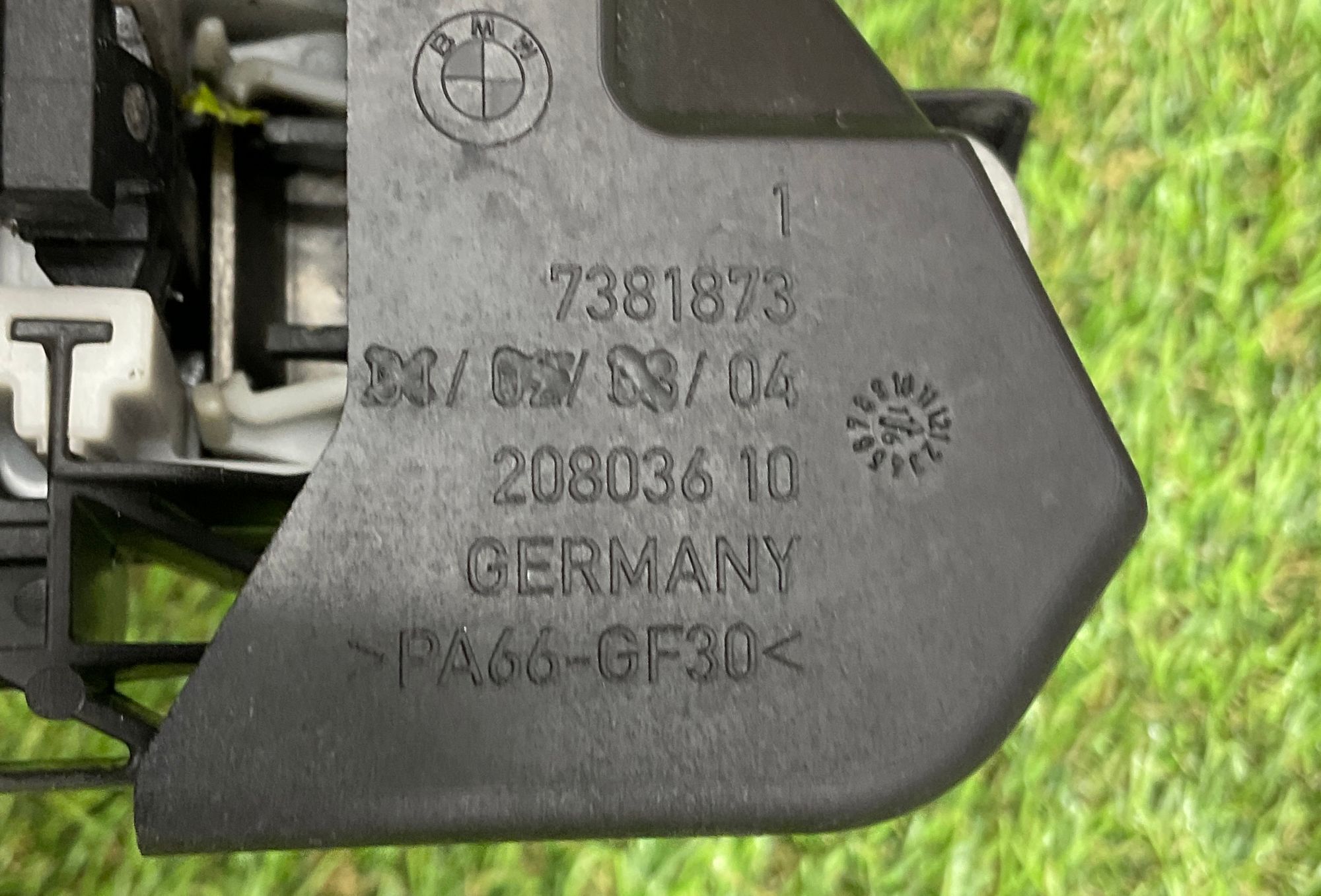 https://gcs.partsauto.market/rn-stockpro.appspot.com/thmbs/userImages/h353NjtZg3VDP19b5HMt7LlpbQ93/part/c1aeba66-5d5d-485f-a681-a070670369cd_1747124212812.jpg