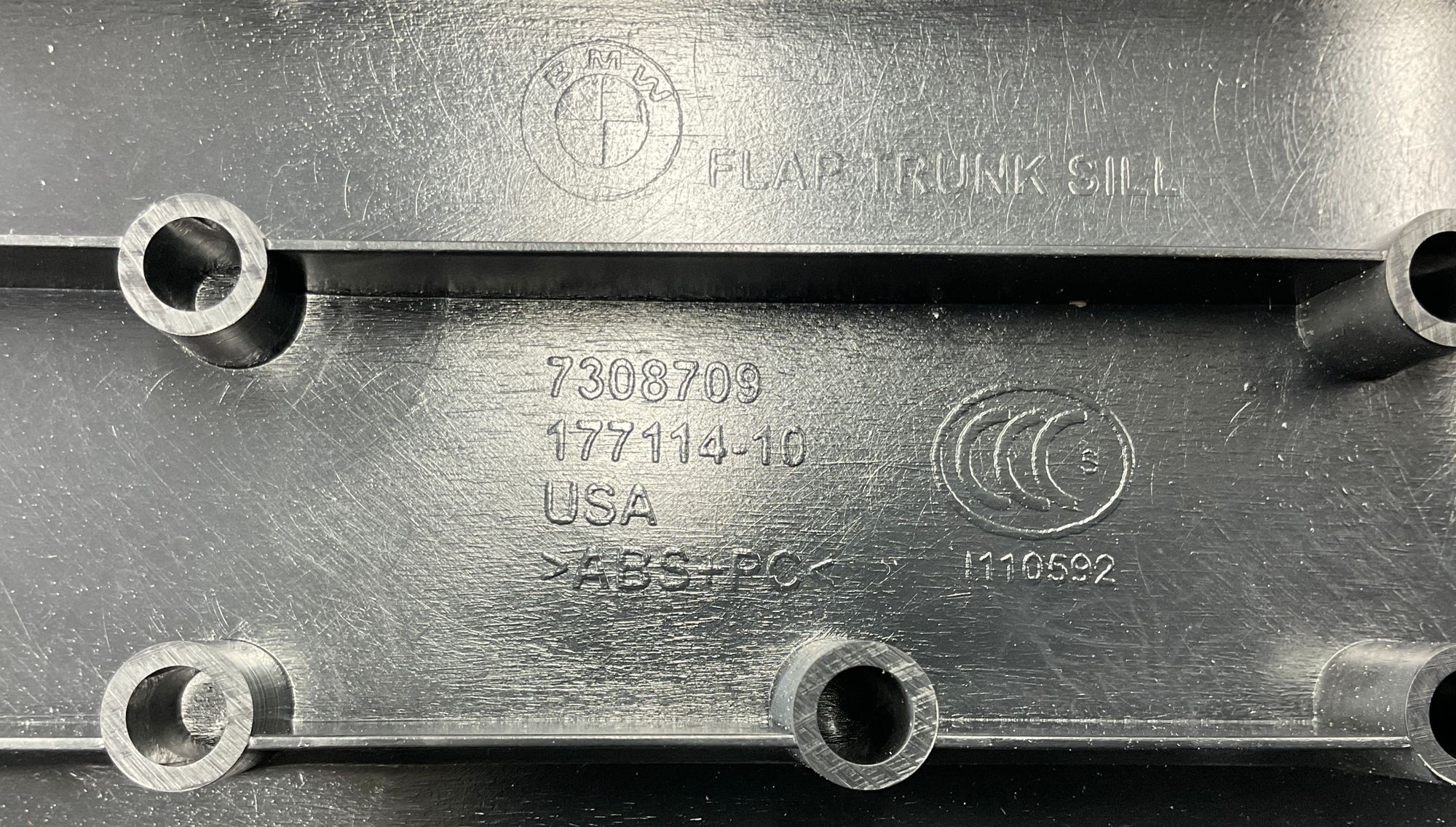 https://gcs.partsauto.market/rn-stockpro.appspot.com/thmbs/userImages/h353NjtZg3VDP19b5HMt7LlpbQ93/part/c4acd1c0-caa7-492e-813b-2fc80eef74d9_1747660453444.jpg
