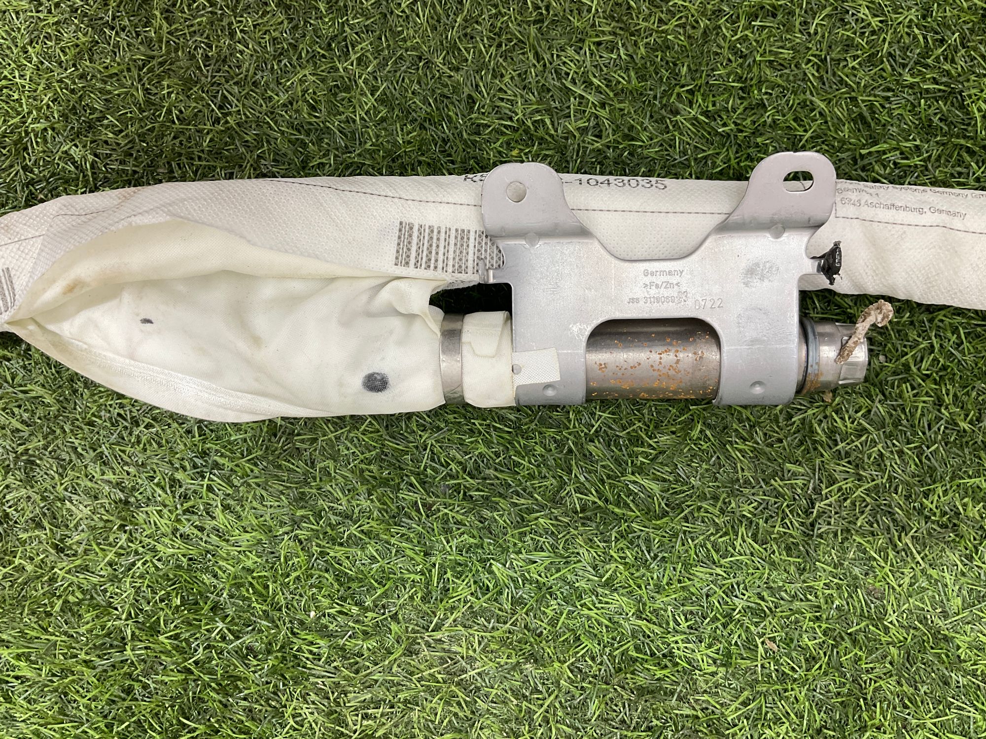 https://gcs.partsauto.market/rn-stockpro.appspot.com/thmbs/userImages/h353NjtZg3VDP19b5HMt7LlpbQ93/part/c53febbb-14a3-46a8-97e5-cd6d596397c4_1740580002948.jpg