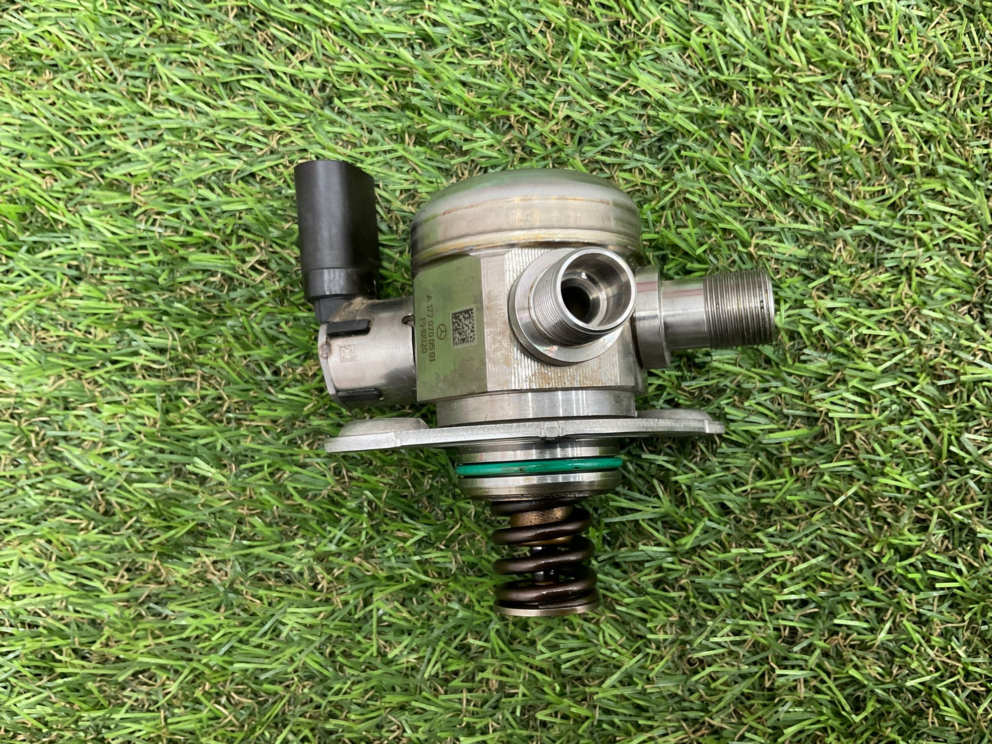 https://gcs.partsauto.market/rn-stockpro.appspot.com/thmbs/userImages/h353NjtZg3VDP19b5HMt7LlpbQ93/part/c6a07eb2-325b-438f-b887-3ef6a7813376_1749819581184.jpg