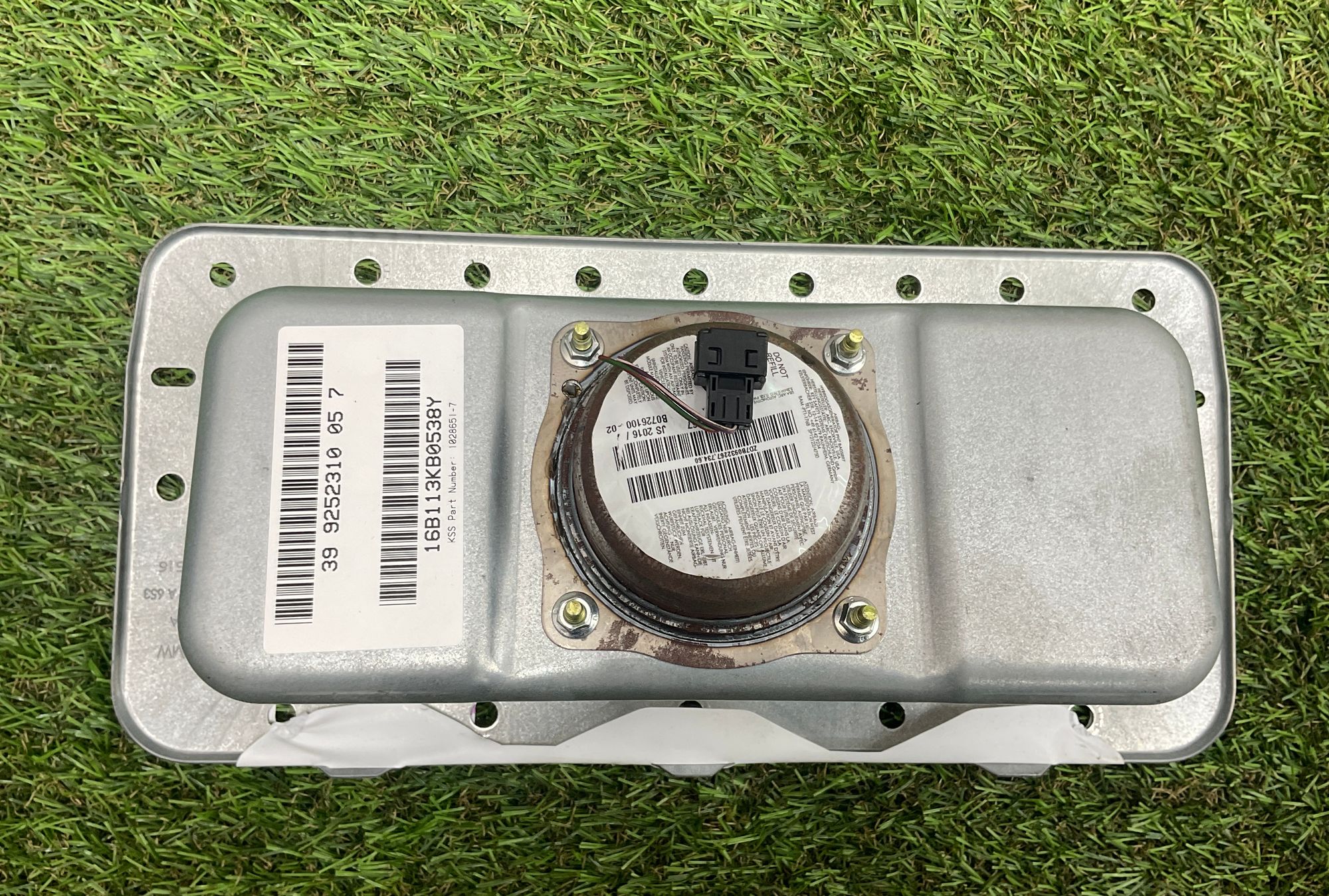 https://gcs.partsauto.market/rn-stockpro.appspot.com/thmbs/userImages/h353NjtZg3VDP19b5HMt7LlpbQ93/part/c6bd10b4-26b8-4d7c-9409-3af793bbc1a7_1747907193030.jpg