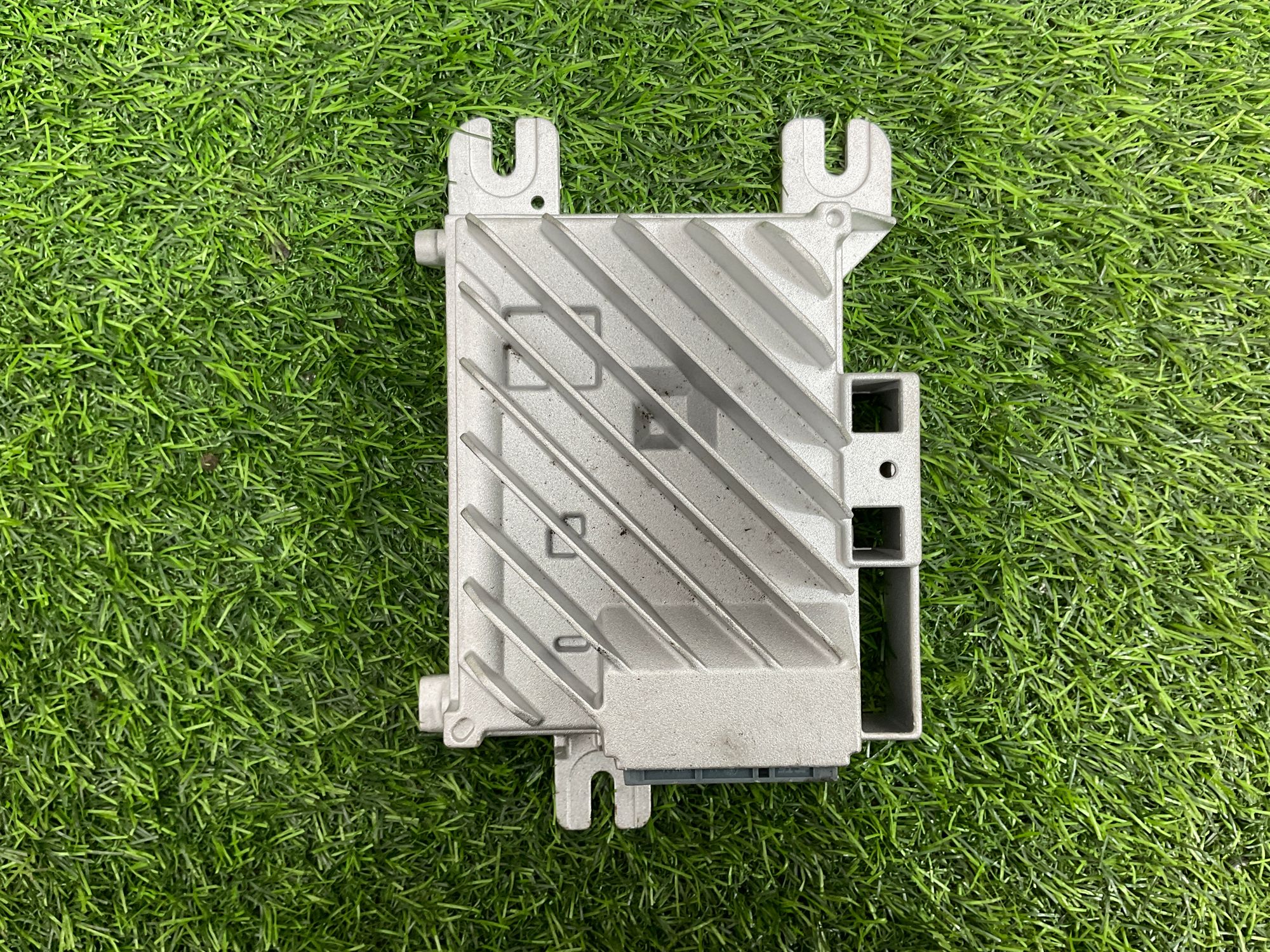 https://gcs.partsauto.market/rn-stockpro.appspot.com/thmbs/userImages/h353NjtZg3VDP19b5HMt7LlpbQ93/part/c761274d-a002-4f5a-9369-911c81f04d55_1740494472628.jpg