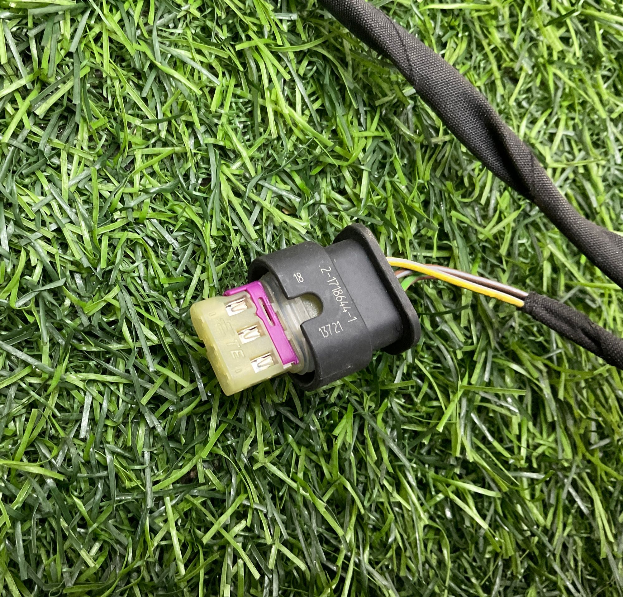 https://gcs.partsauto.market/rn-stockpro.appspot.com/thmbs/userImages/h353NjtZg3VDP19b5HMt7LlpbQ93/part/c80ee754-a461-499b-aac6-507d42648b82_1735311397753.jpg