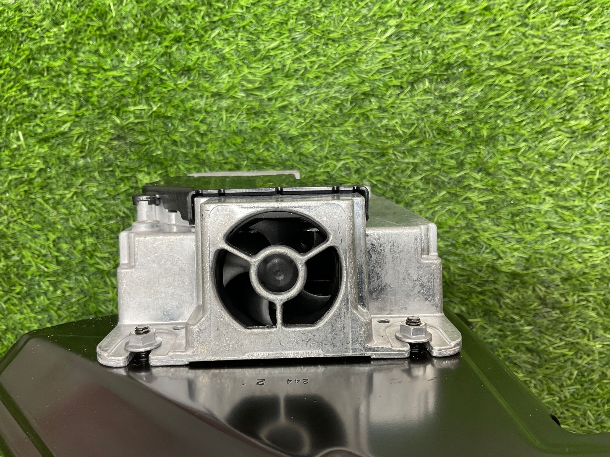 https://gcs.partsauto.market/rn-stockpro.appspot.com/thmbs/userImages/h353NjtZg3VDP19b5HMt7LlpbQ93/part/c8fb1127-1789-4648-a6e2-abffd08491c5_1734449699927.jpg