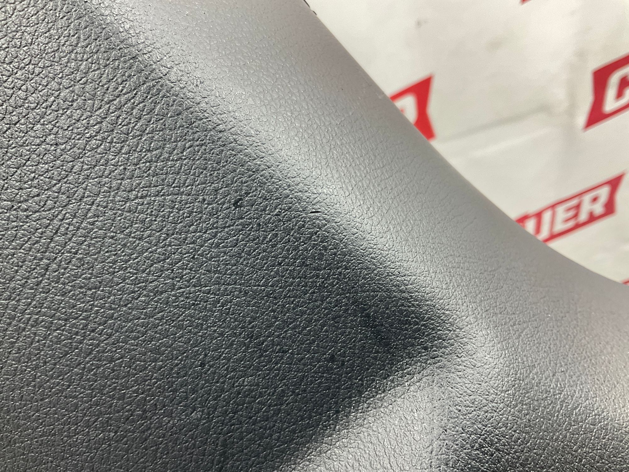 https://gcs.partsauto.market/rn-stockpro.appspot.com/thmbs/userImages/h353NjtZg3VDP19b5HMt7LlpbQ93/part/c95eb294-ce3e-4db6-8b38-b8ab7b06c6a6_1742636292260.jpg