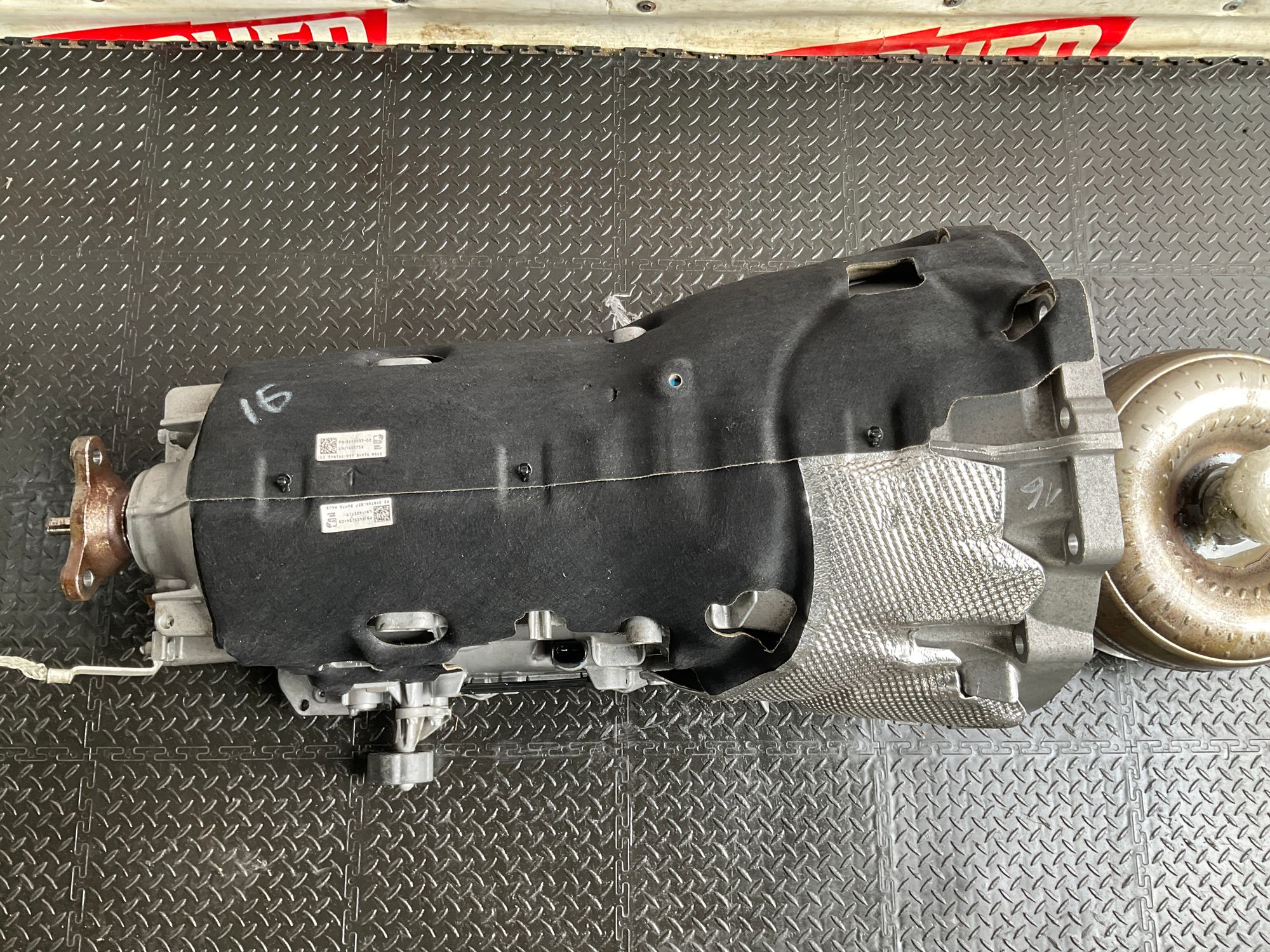 https://gcs.partsauto.market/rn-stockpro.appspot.com/thmbs/userImages/h353NjtZg3VDP19b5HMt7LlpbQ93/part/cade7525-73d2-41d9-9fae-cb2ecd5a961f_1744201746361.jpg