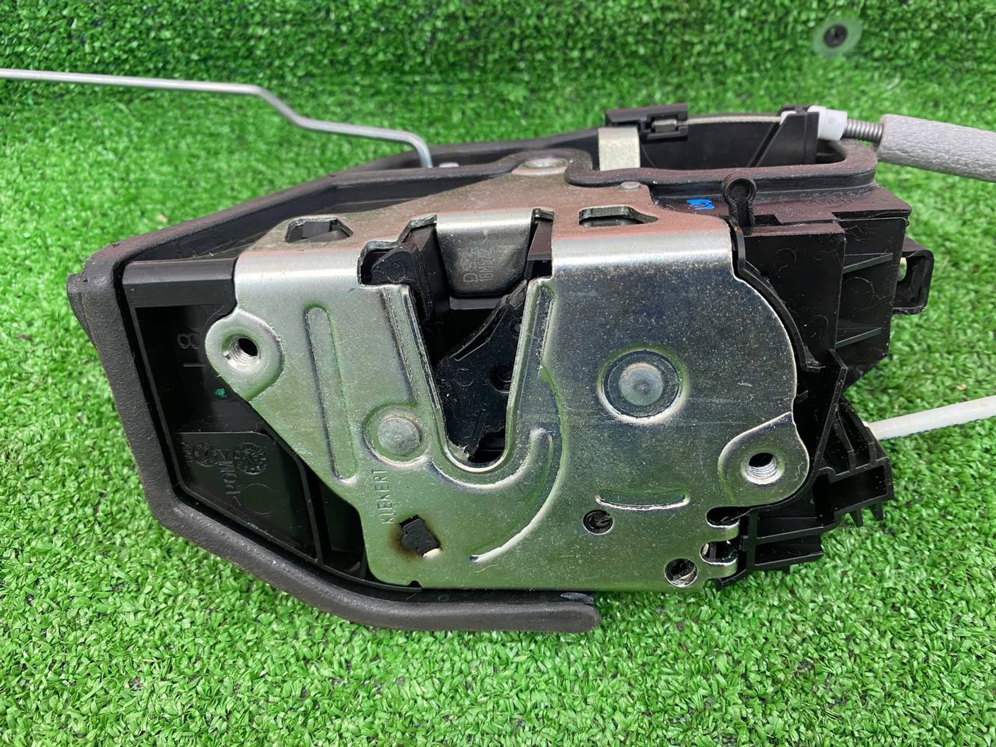 https://gcs.partsauto.market/rn-stockpro.appspot.com/thmbs/userImages/h353NjtZg3VDP19b5HMt7LlpbQ93/part/cb3eb3f0-7292-45e5-b9ea-237b48882cff_1743756119732.jpg