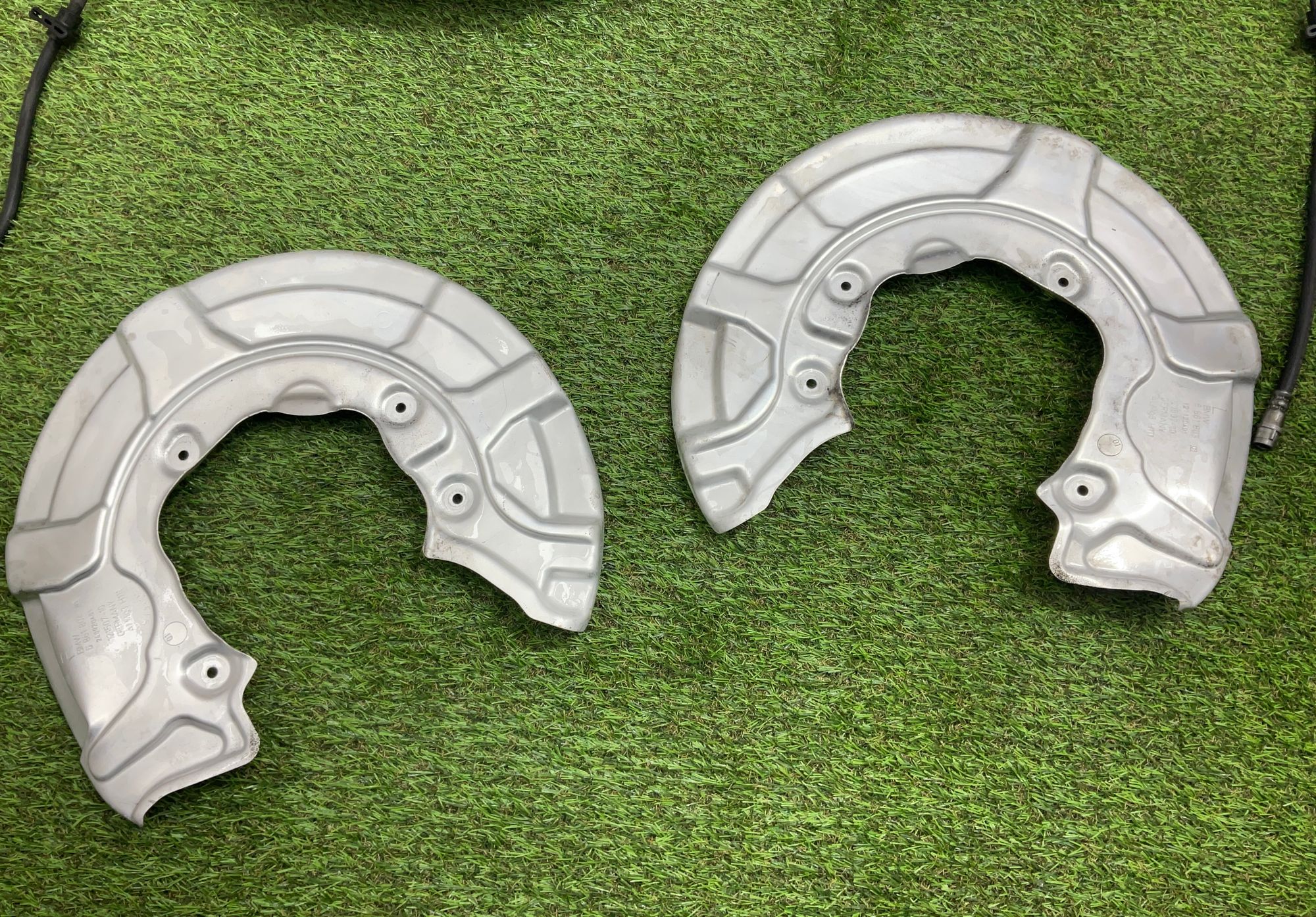 https://gcs.partsauto.market/rn-stockpro.appspot.com/thmbs/userImages/h353NjtZg3VDP19b5HMt7LlpbQ93/part/cb444708-de86-4b5b-b197-fc1019b4e4f1_1746621843964.jpg