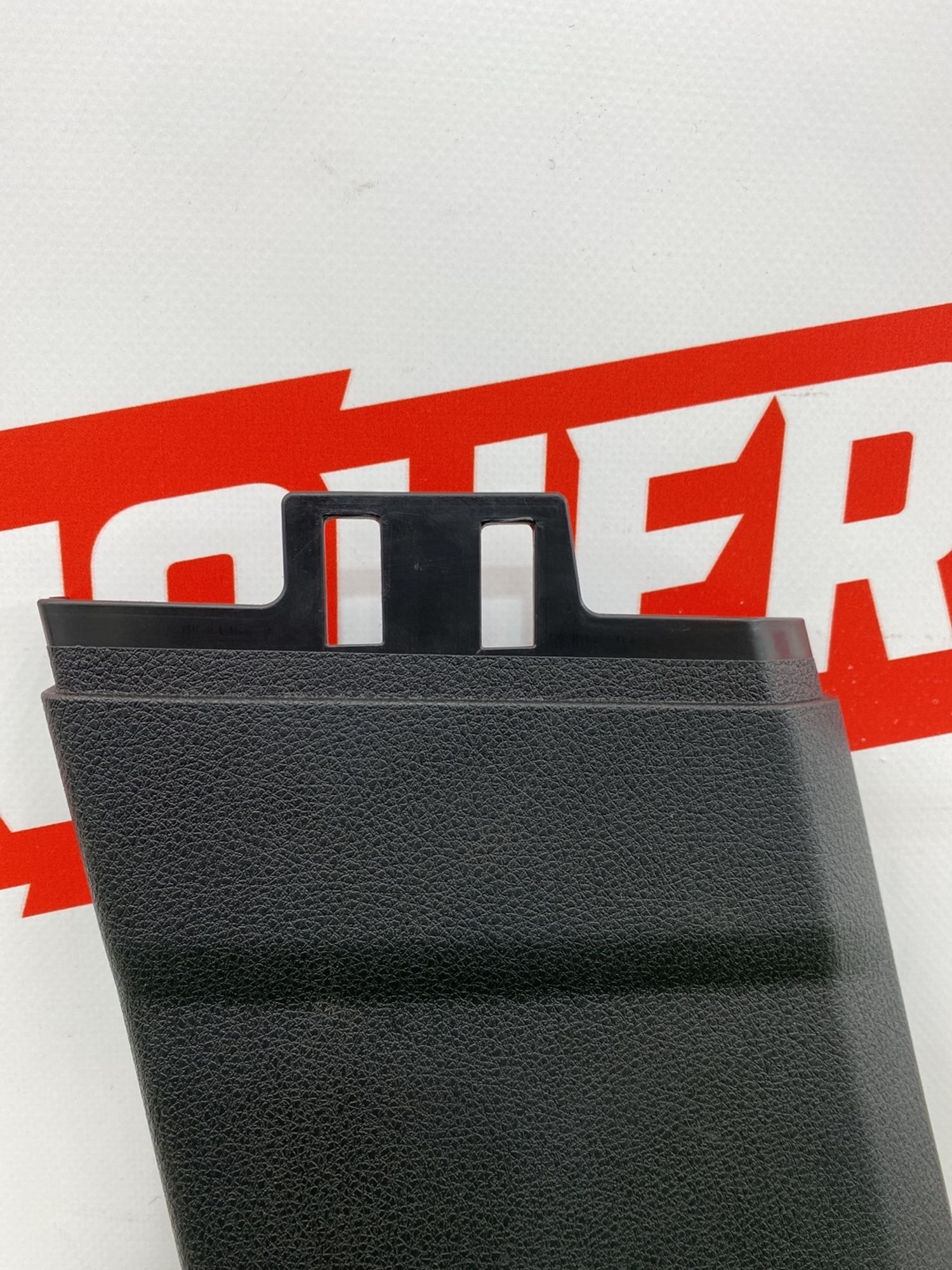 https://gcs.partsauto.market/rn-stockpro.appspot.com/thmbs/userImages/h353NjtZg3VDP19b5HMt7LlpbQ93/part/cbb0130f-5ff5-4462-9ec4-1361053ae9a8_1747915092177.jpg
