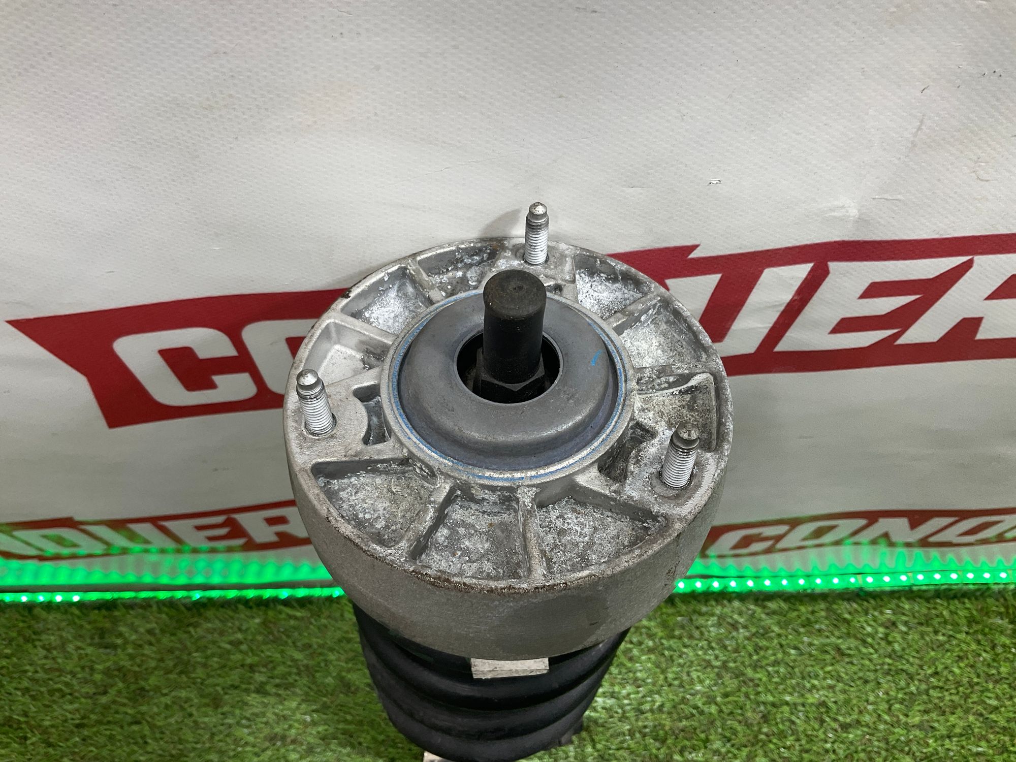 https://gcs.partsauto.market/rn-stockpro.appspot.com/thmbs/userImages/h353NjtZg3VDP19b5HMt7LlpbQ93/part/cf08de55-6f31-45f2-92a0-afda43b46ee2_1746707727582.jpg