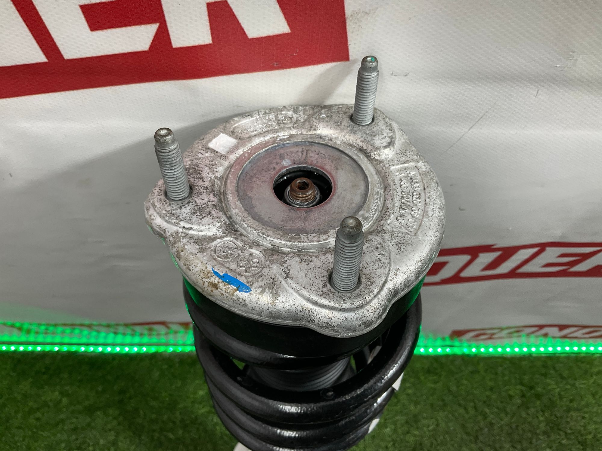 https://gcs.partsauto.market/rn-stockpro.appspot.com/thmbs/userImages/h353NjtZg3VDP19b5HMt7LlpbQ93/part/d42d4fed-4be1-4f7d-b932-99e615ce73db_1744013115123.jpg