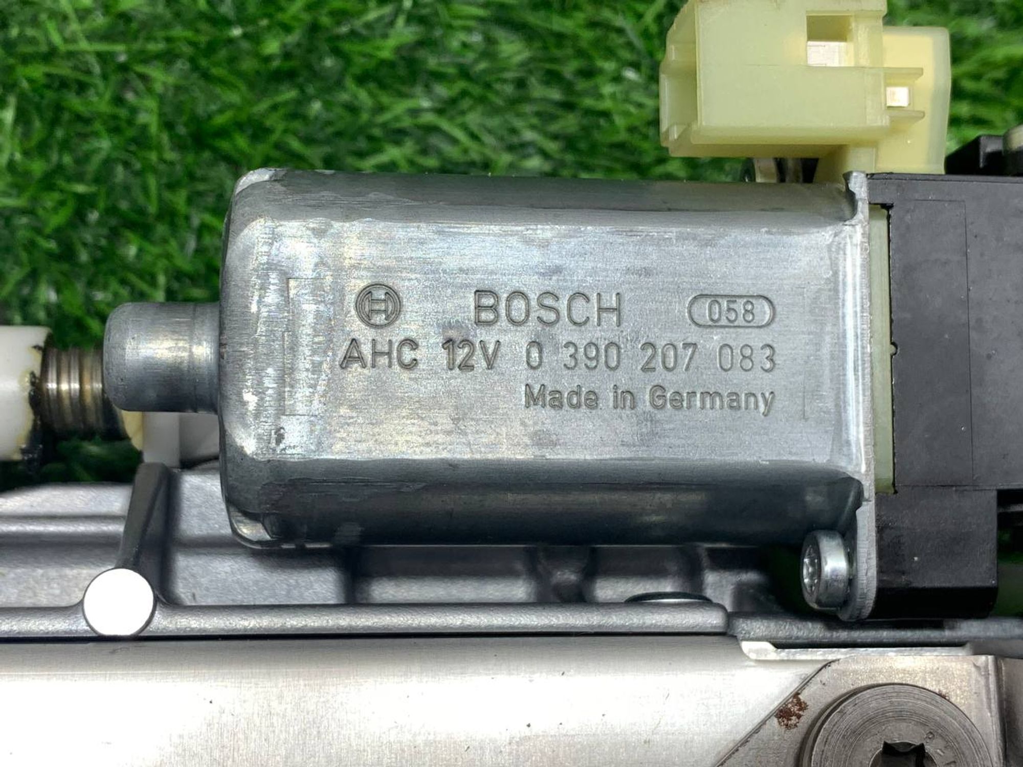 https://gcs.partsauto.market/rn-stockpro.appspot.com/thmbs/userImages/h353NjtZg3VDP19b5HMt7LlpbQ93/part/d7a2cbe7-7a12-48ee-a557-bc1faca53992_1732799584900.jpg