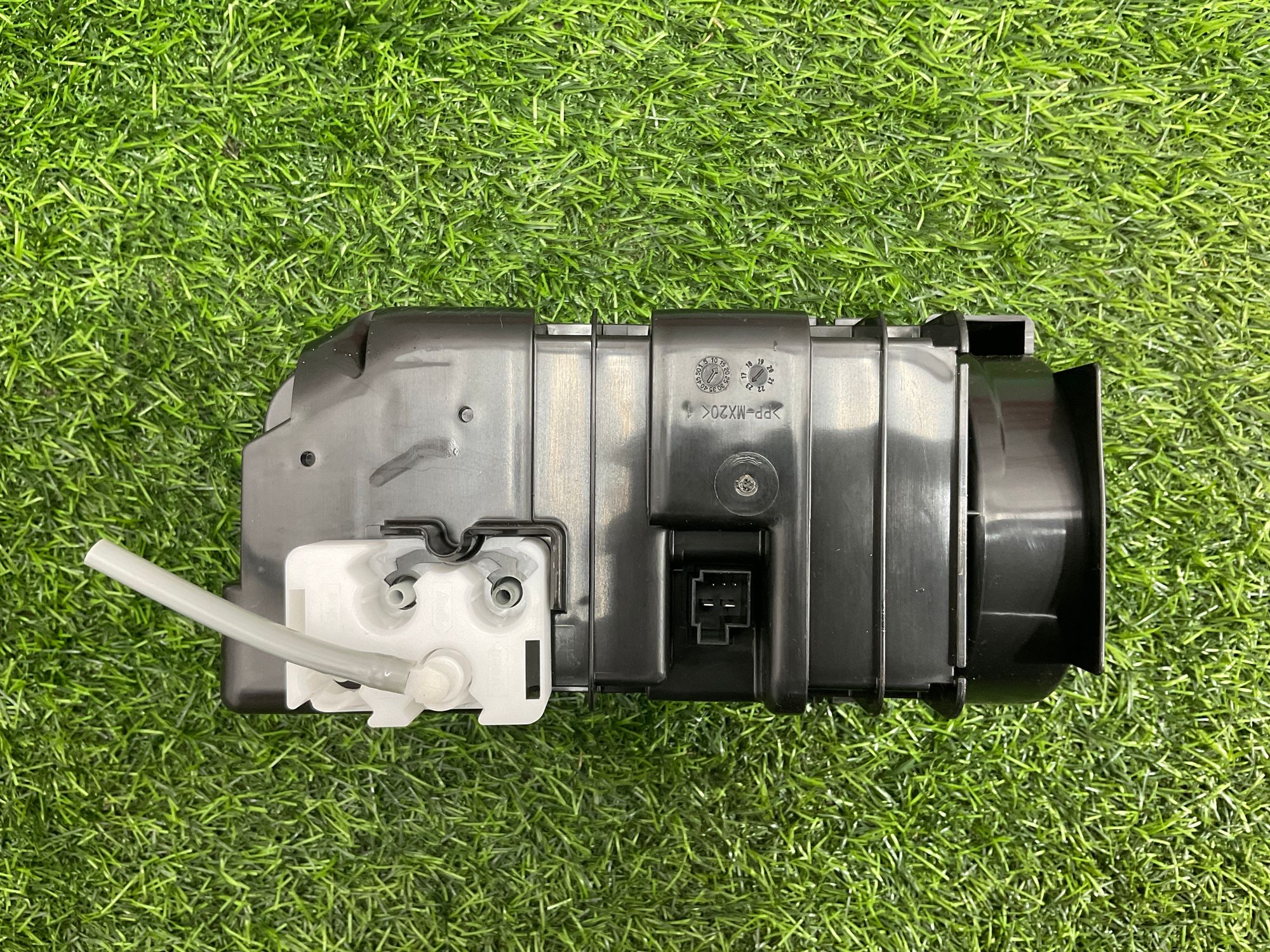https://gcs.partsauto.market/rn-stockpro.appspot.com/thmbs/userImages/h353NjtZg3VDP19b5HMt7LlpbQ93/part/d809b474-6470-4738-932c-6814acf284ae_1742543899434.jpg