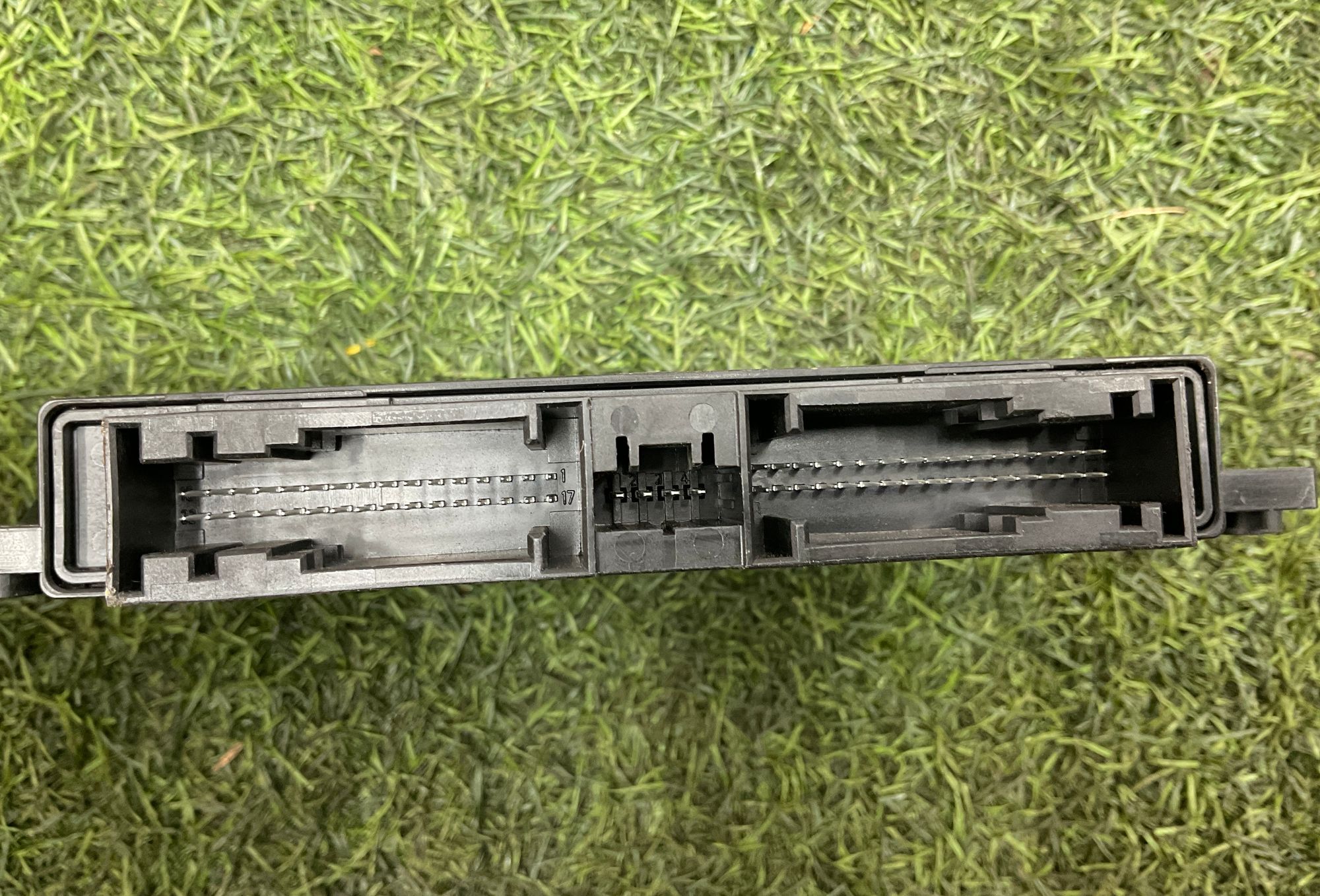 https://gcs.partsauto.market/rn-stockpro.appspot.com/thmbs/userImages/h353NjtZg3VDP19b5HMt7LlpbQ93/part/da24ba8e-84e7-4829-aa33-6a6b545b6355_1742197915023.jpg
