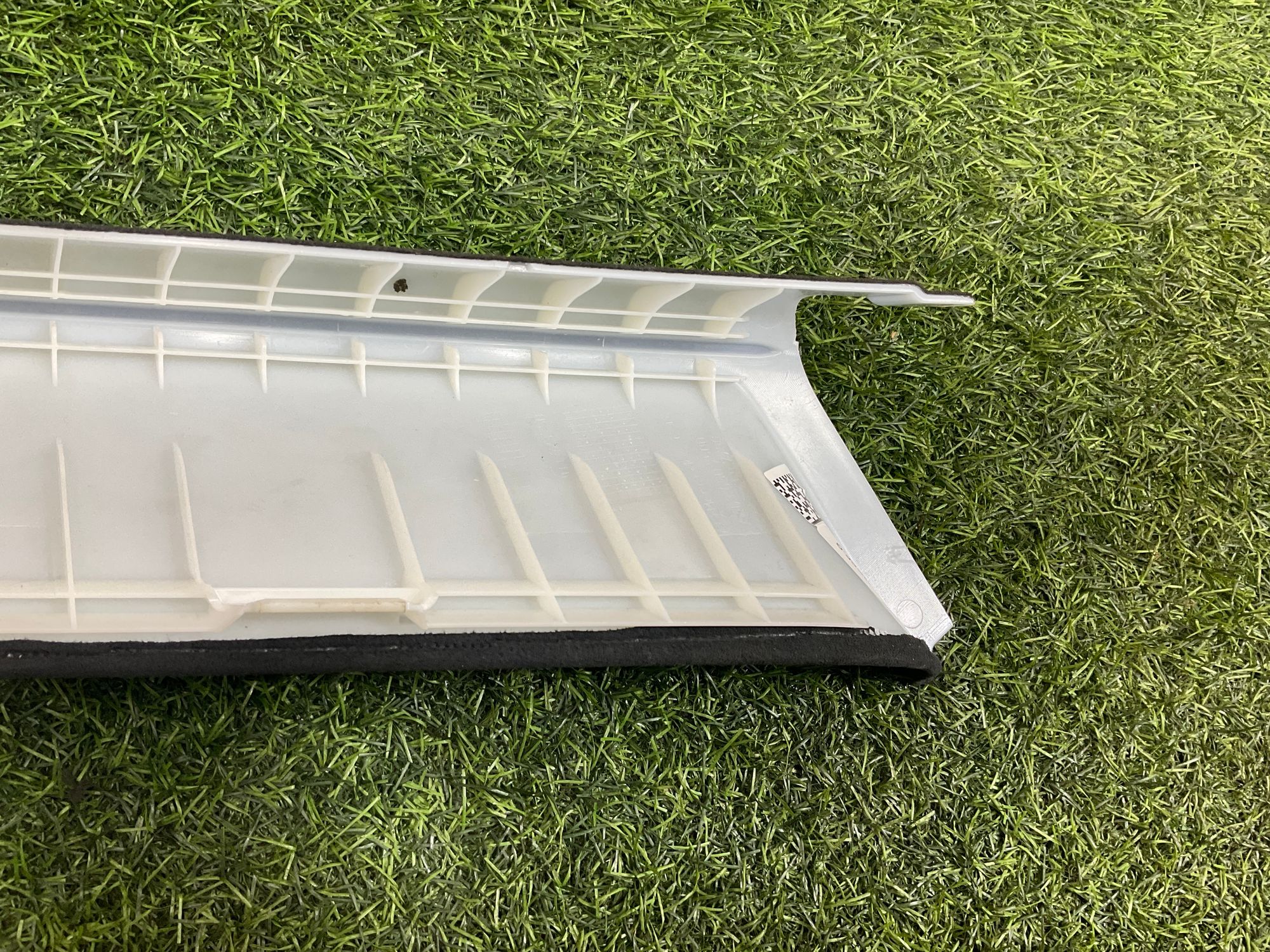 https://gcs.partsauto.market/rn-stockpro.appspot.com/thmbs/userImages/h353NjtZg3VDP19b5HMt7LlpbQ93/part/daf17800-d186-4651-a5a0-25d8f0eb99a8_1742462996634.jpg