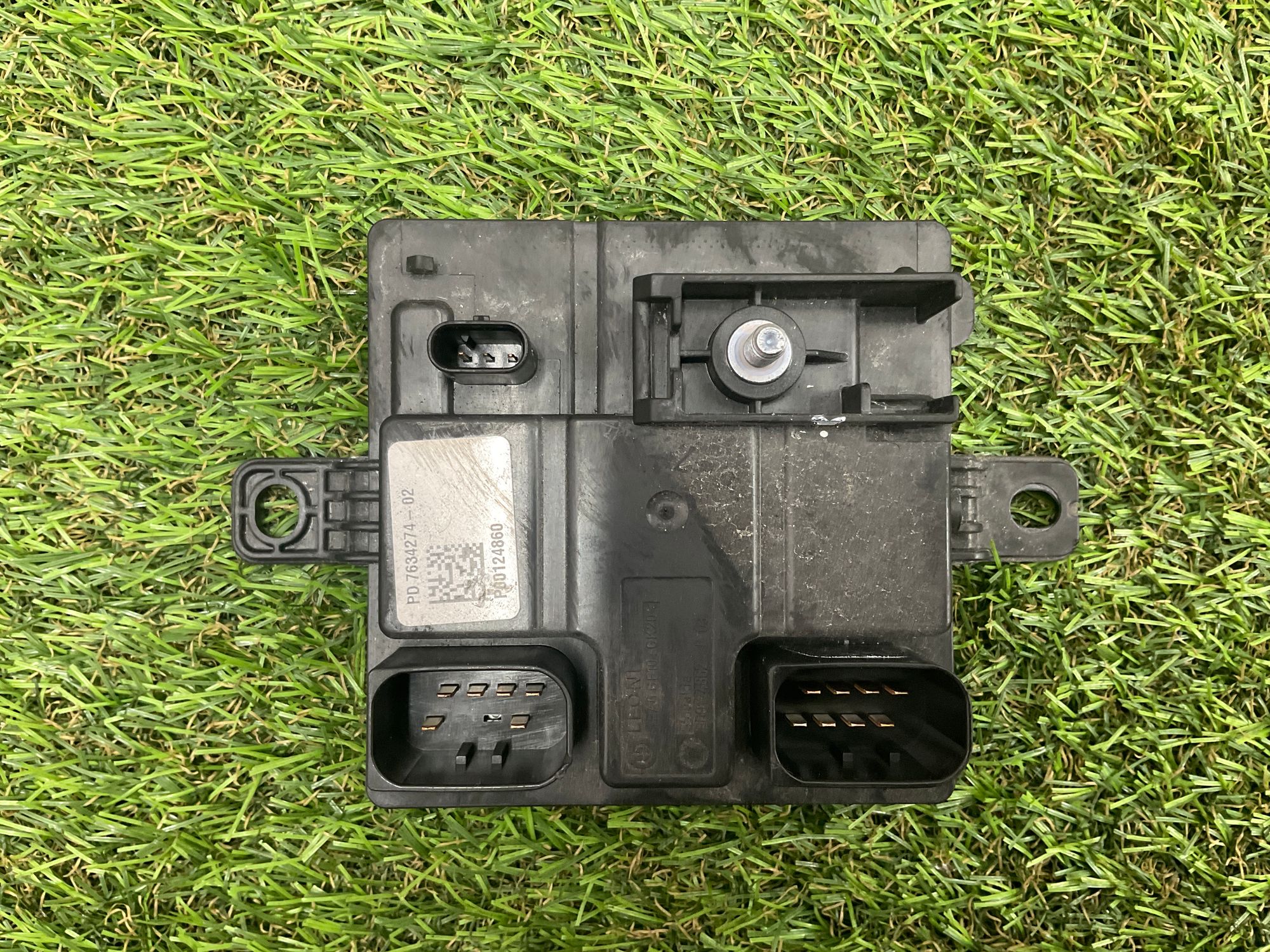 https://gcs.partsauto.market/rn-stockpro.appspot.com/thmbs/userImages/h353NjtZg3VDP19b5HMt7LlpbQ93/part/dc140166-72aa-4ed1-b971-e0342b5e634c_1747907340540.jpg