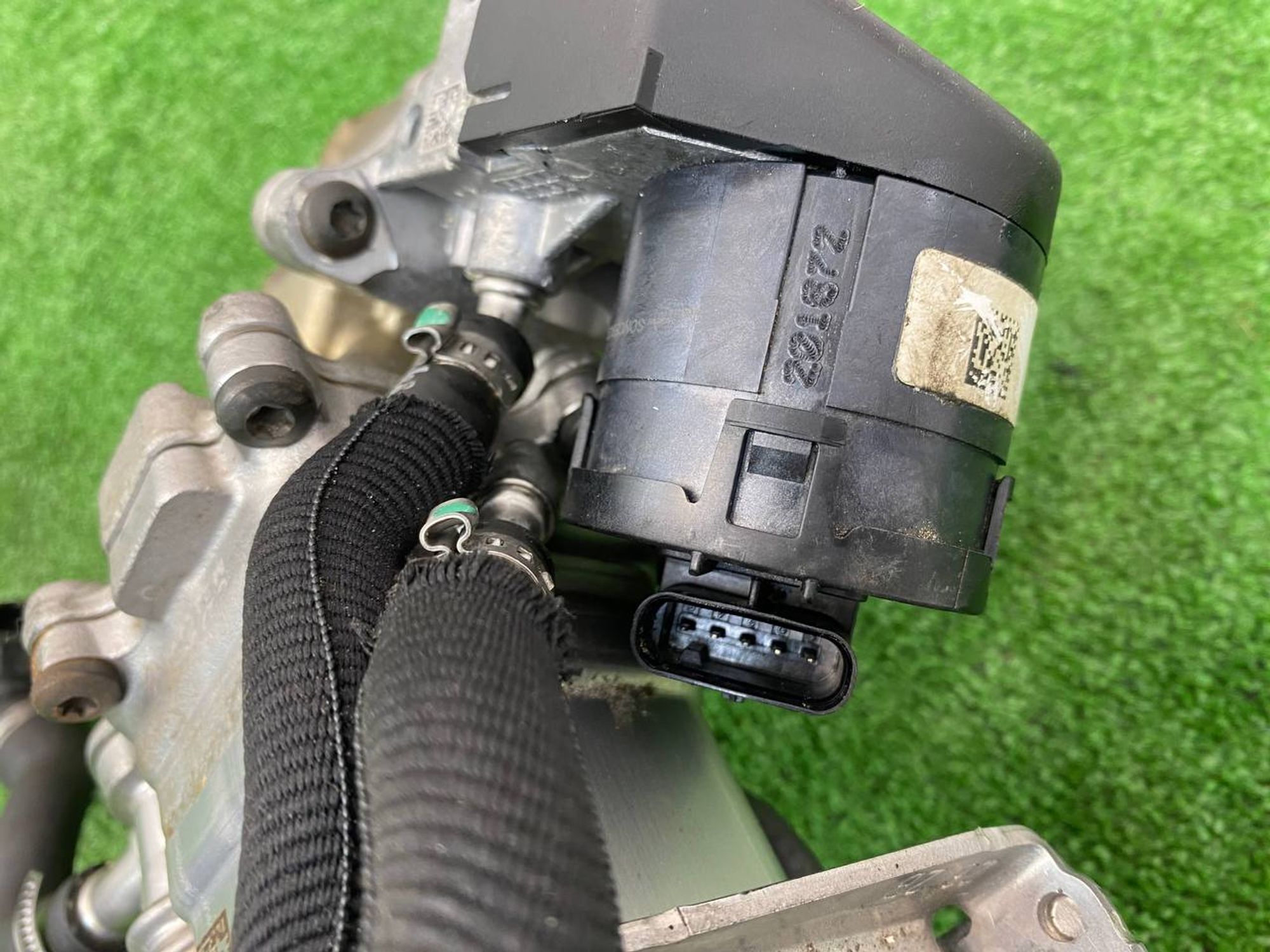 https://gcs.partsauto.market/rn-stockpro.appspot.com/thmbs/userImages/h353NjtZg3VDP19b5HMt7LlpbQ93/part/dea290ac-9f5d-46b5-be16-6d0d1c7ec93d_1748689943465.jpg
