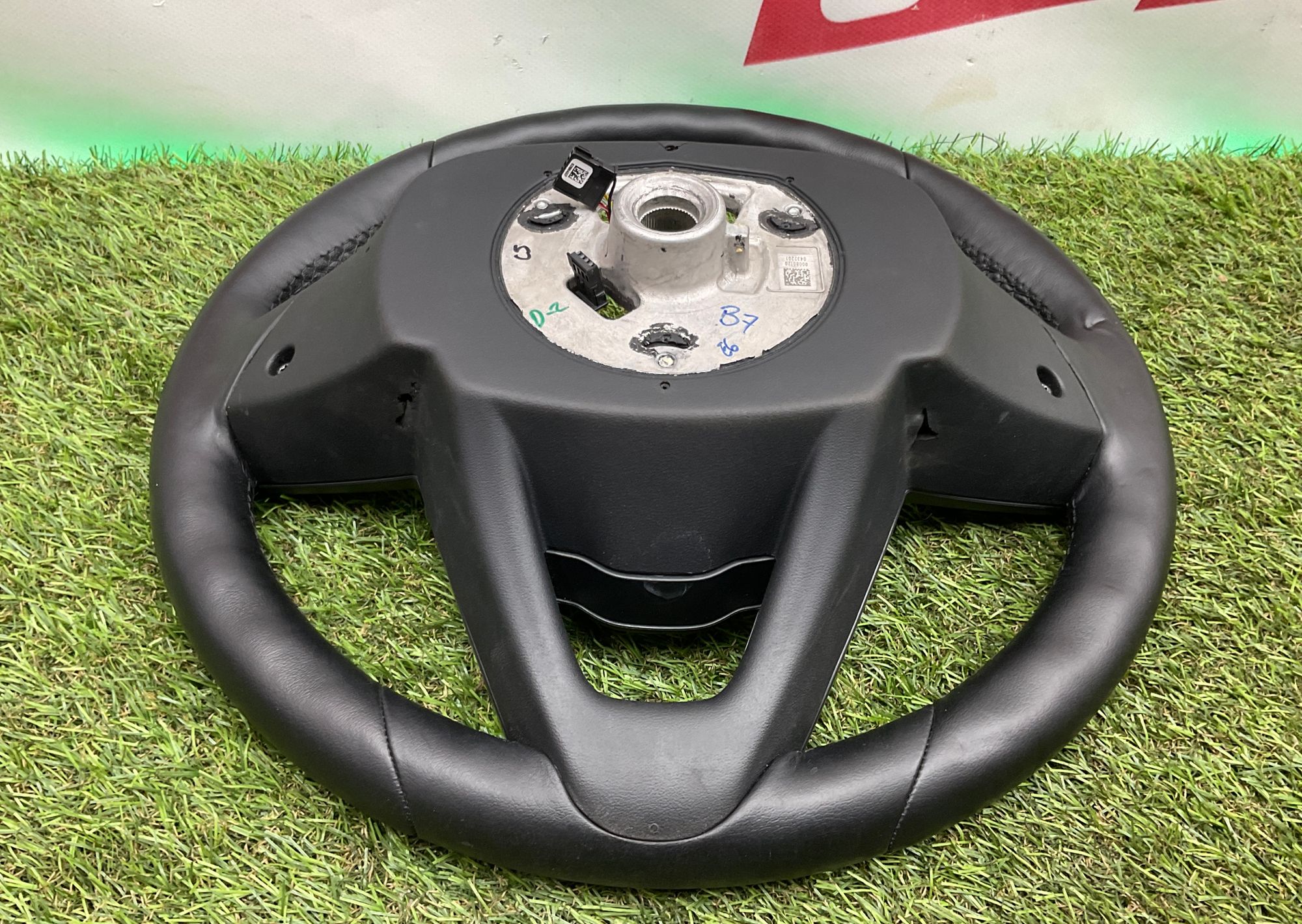 https://gcs.partsauto.market/rn-stockpro.appspot.com/thmbs/userImages/h353NjtZg3VDP19b5HMt7LlpbQ93/part/df8ab600-f47d-4fa3-8fb9-40c90d2b1128_1748525723282.jpg