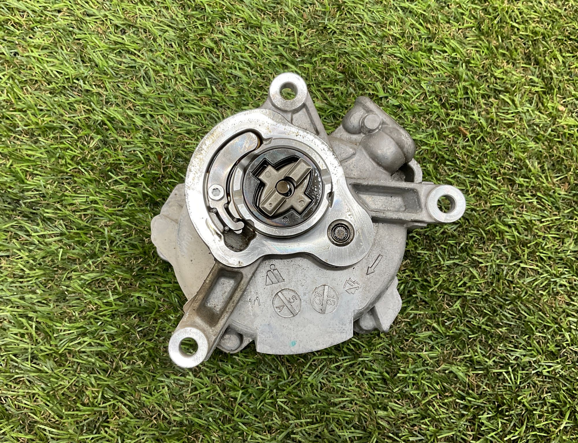 https://gcs.partsauto.market/rn-stockpro.appspot.com/thmbs/userImages/h353NjtZg3VDP19b5HMt7LlpbQ93/part/df9dd1bc-cc52-4d5d-934c-ed470837dab3_1749821247757.jpg