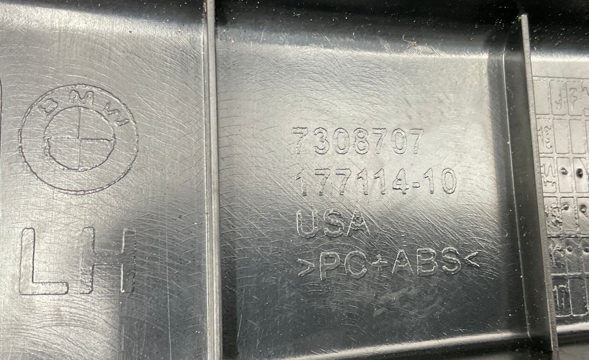 https://gcs.partsauto.market/rn-stockpro.appspot.com/thmbs/userImages/h353NjtZg3VDP19b5HMt7LlpbQ93/part/e0cdbfce-7643-4714-8a52-cdf73f65c8c5_1747660532660.jpg