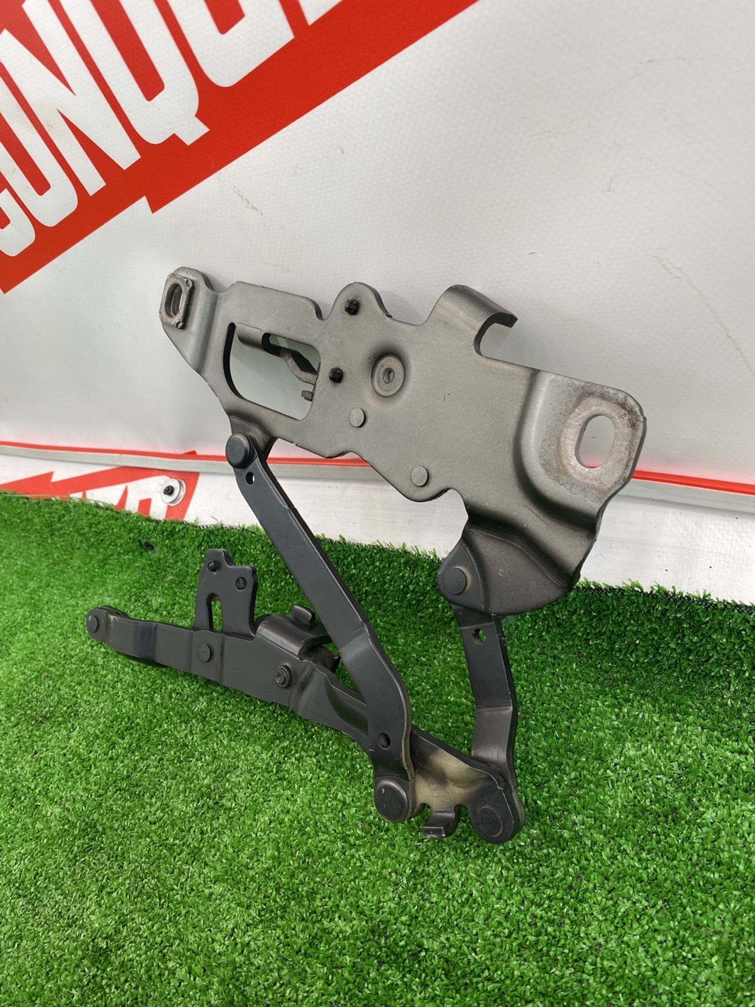 https://gcs.partsauto.market/rn-stockpro.appspot.com/thmbs/userImages/h353NjtZg3VDP19b5HMt7LlpbQ93/part/e0dc1ff6-7b18-4ce6-8038-a7db0940af36_1747914998167.jpg