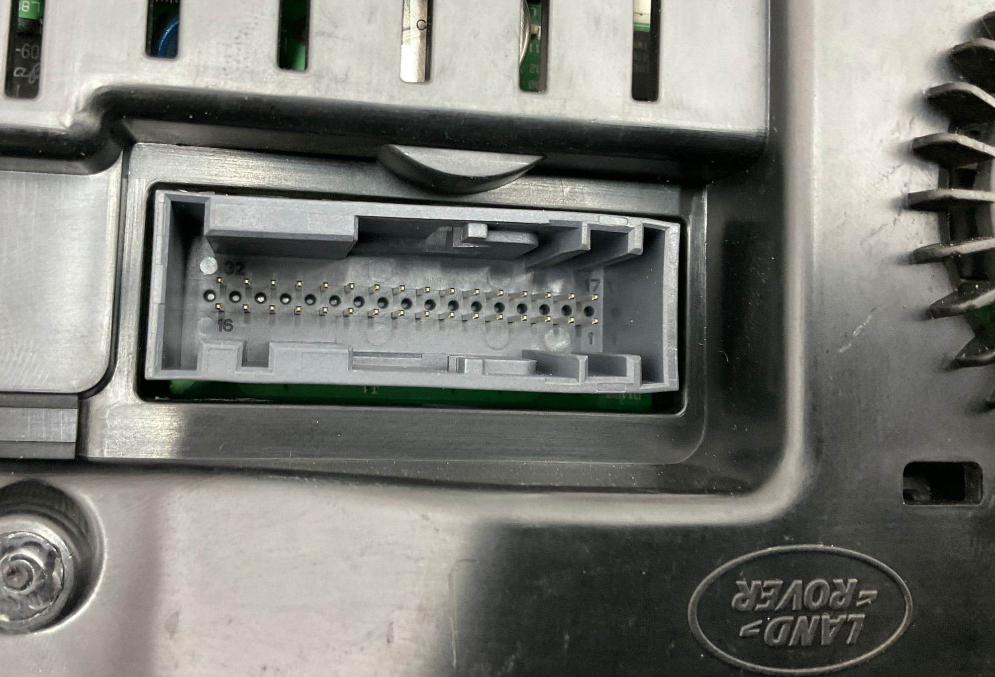 https://gcs.partsauto.market/rn-stockpro.appspot.com/thmbs/userImages/h353NjtZg3VDP19b5HMt7LlpbQ93/part/e20370a8-561f-4505-a286-2b9c11d2dac8_1745328014249.jpg