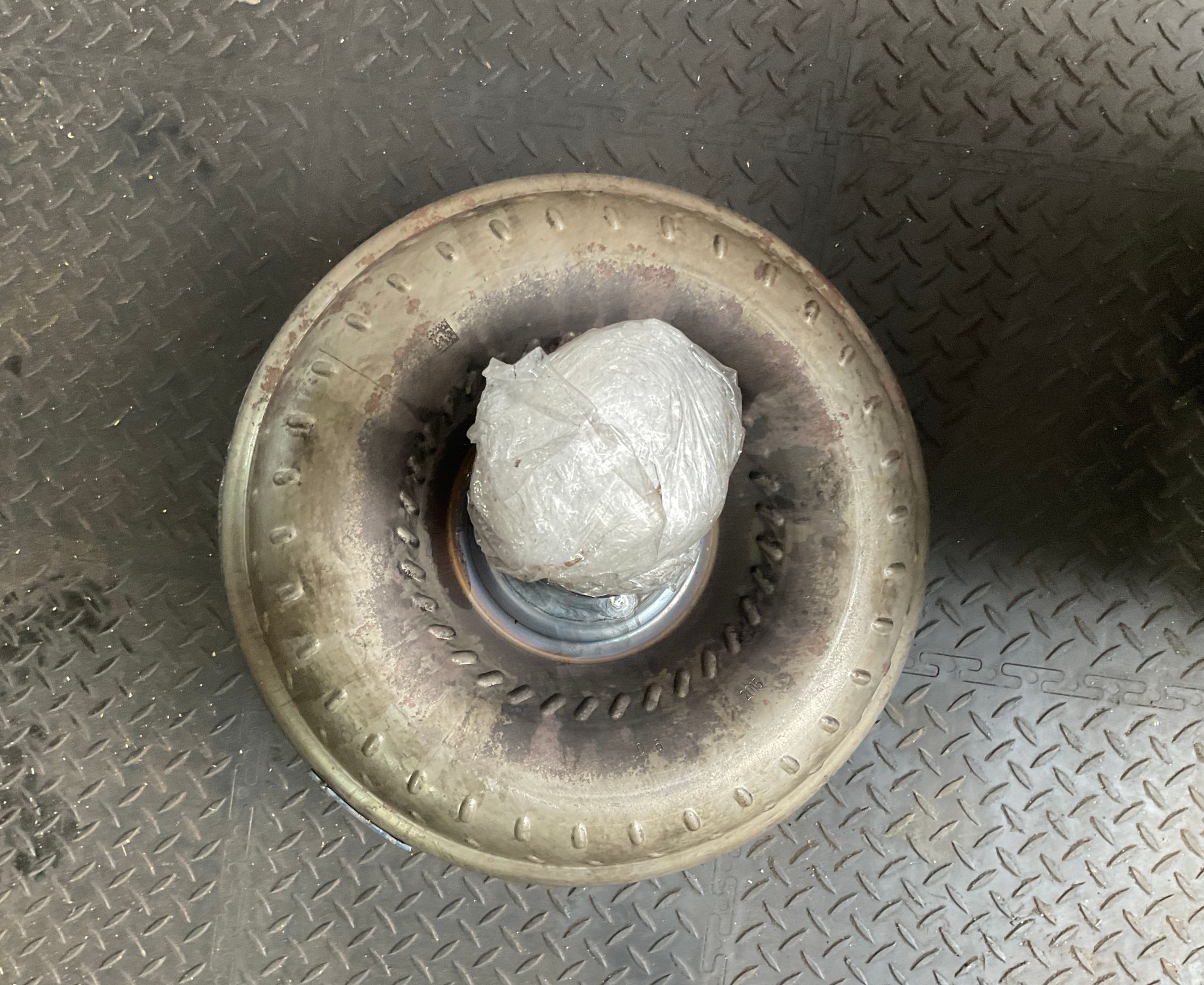 https://gcs.partsauto.market/rn-stockpro.appspot.com/thmbs/userImages/h353NjtZg3VDP19b5HMt7LlpbQ93/part/e32a1a46-ed09-4b32-a88e-68a82748b42f_1744722998075.jpg