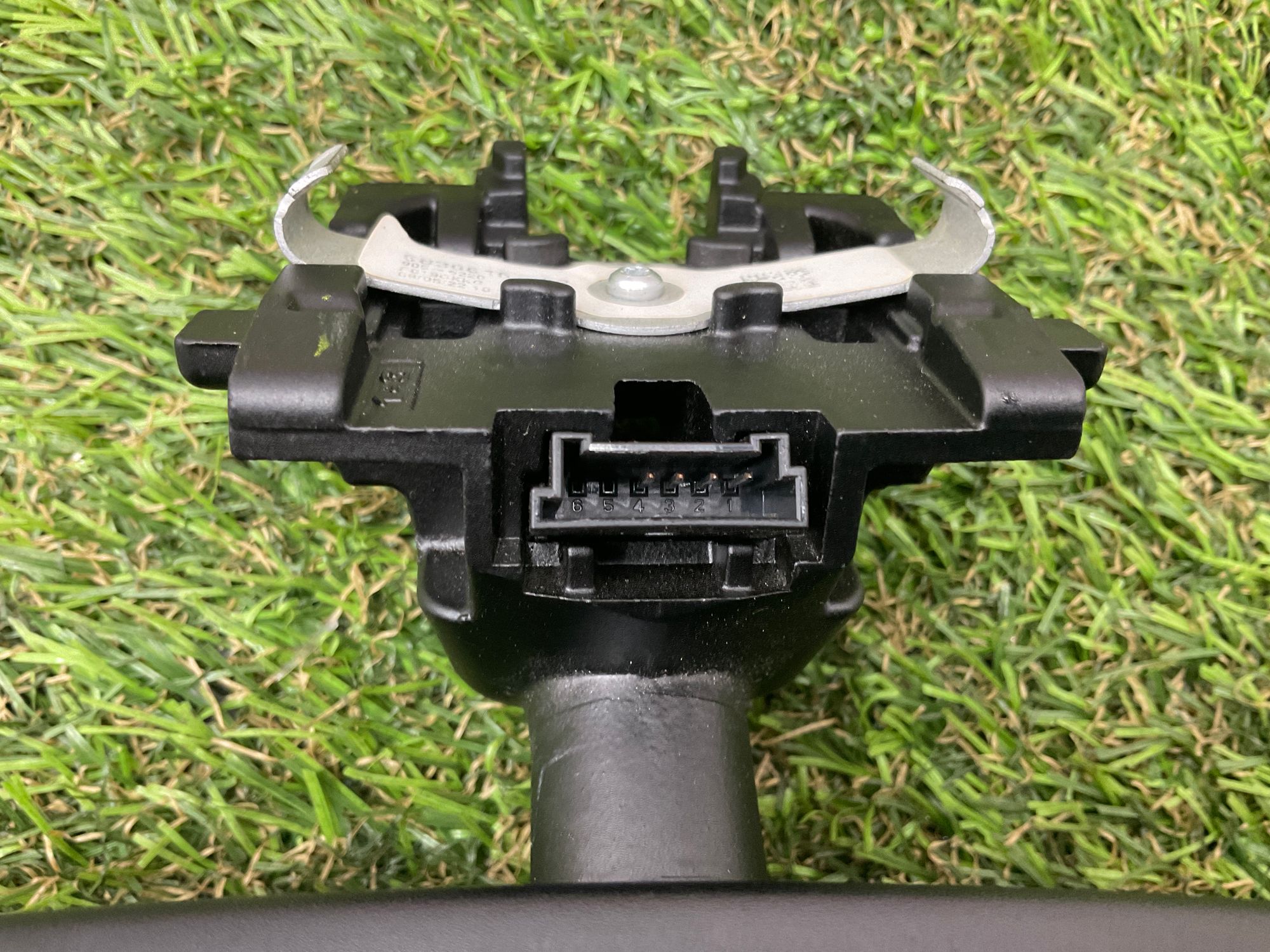 https://gcs.partsauto.market/rn-stockpro.appspot.com/thmbs/userImages/h353NjtZg3VDP19b5HMt7LlpbQ93/part/e36d0016-c004-4426-adfe-562872986d63_1748260176185.jpg