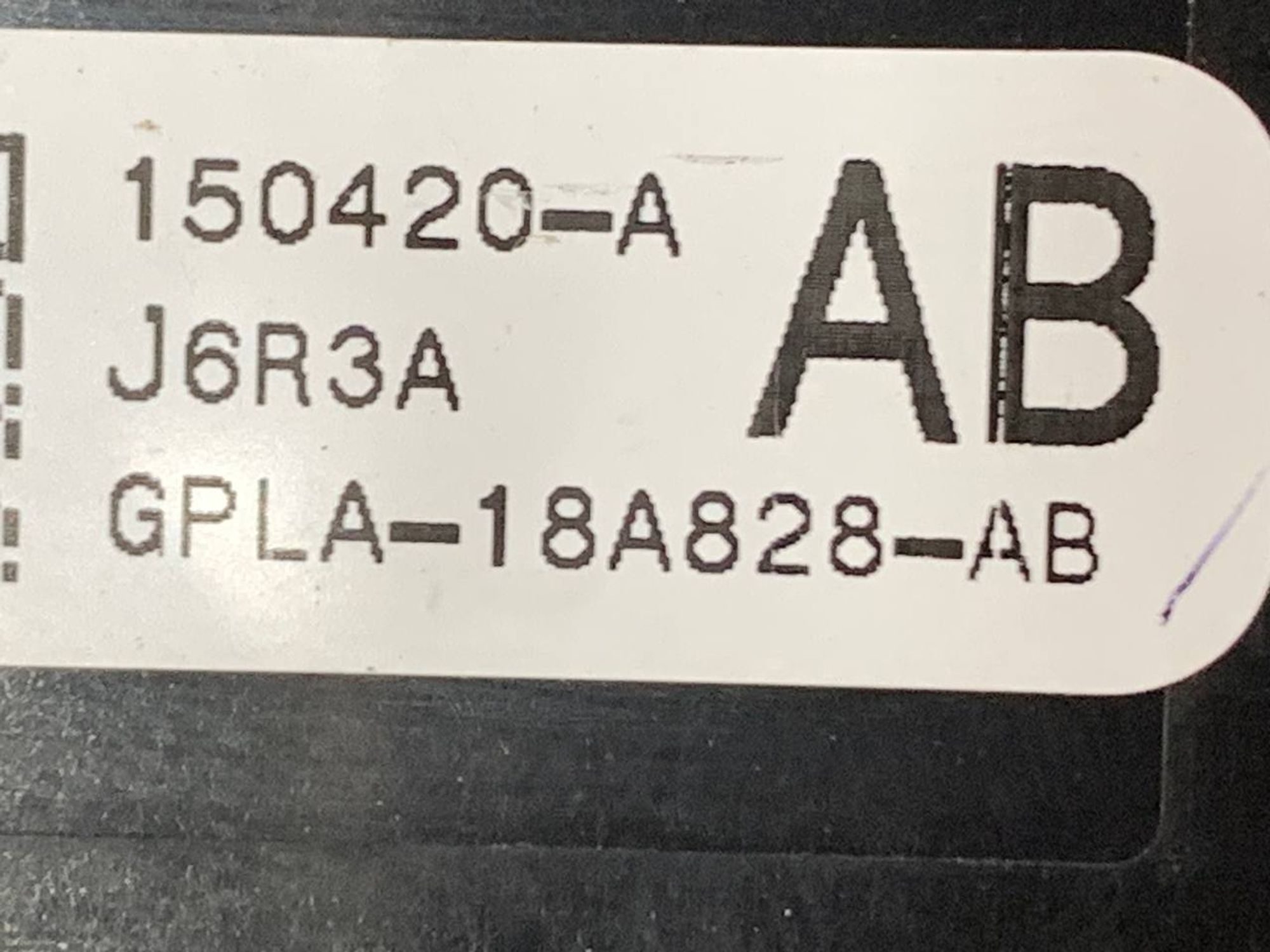 https://gcs.partsauto.market/rn-stockpro.appspot.com/thmbs/userImages/h353NjtZg3VDP19b5HMt7LlpbQ93/part/e4cebf49-ef13-46f2-8762-2b404a439cf4_1713612418425.jpg