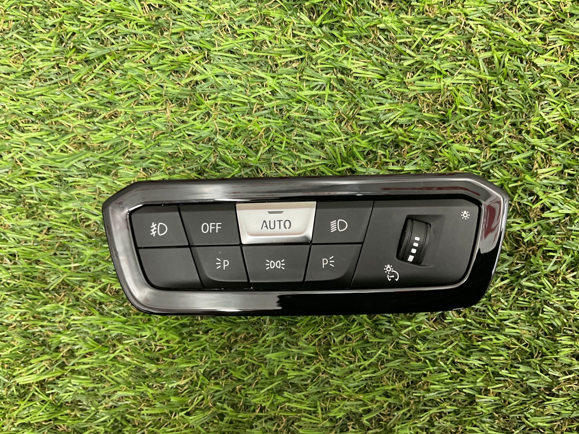 https://gcs.partsauto.market/rn-stockpro.appspot.com/thmbs/userImages/h353NjtZg3VDP19b5HMt7LlpbQ93/part/e72f85f5-1819-46e0-bd04-f9cbac4c0e50_1747842948104.jpg