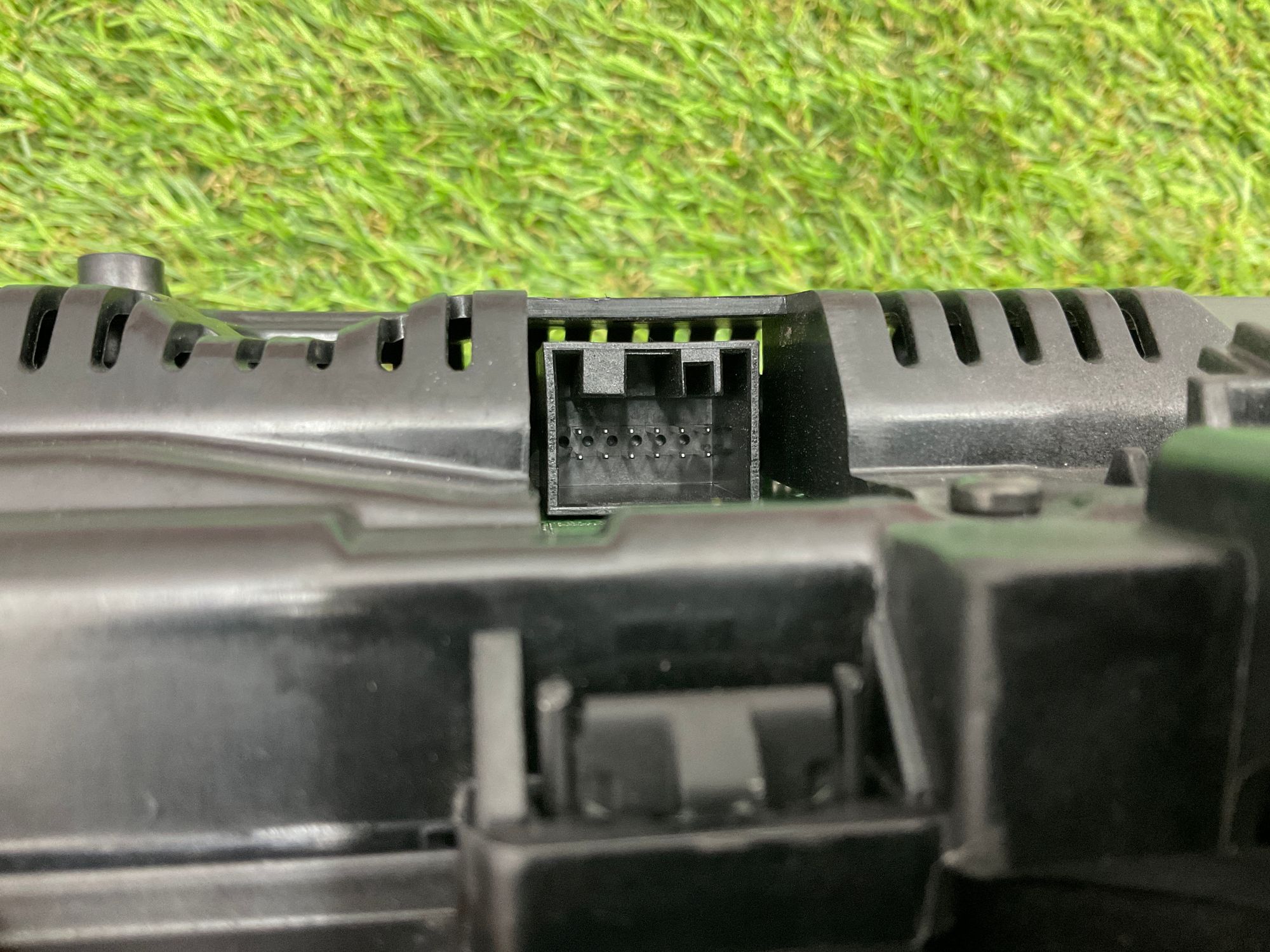 https://gcs.partsauto.market/rn-stockpro.appspot.com/thmbs/userImages/h353NjtZg3VDP19b5HMt7LlpbQ93/part/eda95632-4f98-4944-878e-8e119f3150c5_1747927436736.jpg