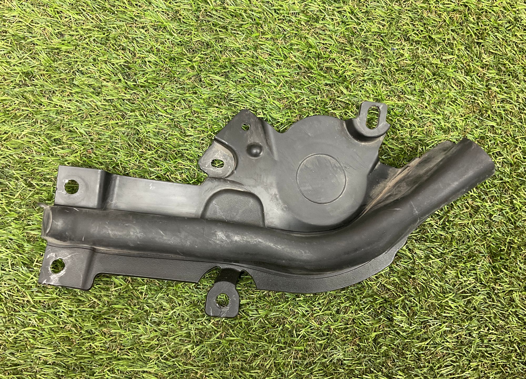 https://gcs.partsauto.market/rn-stockpro.appspot.com/thmbs/userImages/h353NjtZg3VDP19b5HMt7LlpbQ93/part/edf4a49e-1aae-4015-b16b-ab17cf1d3bdb_1749029820735.jpg