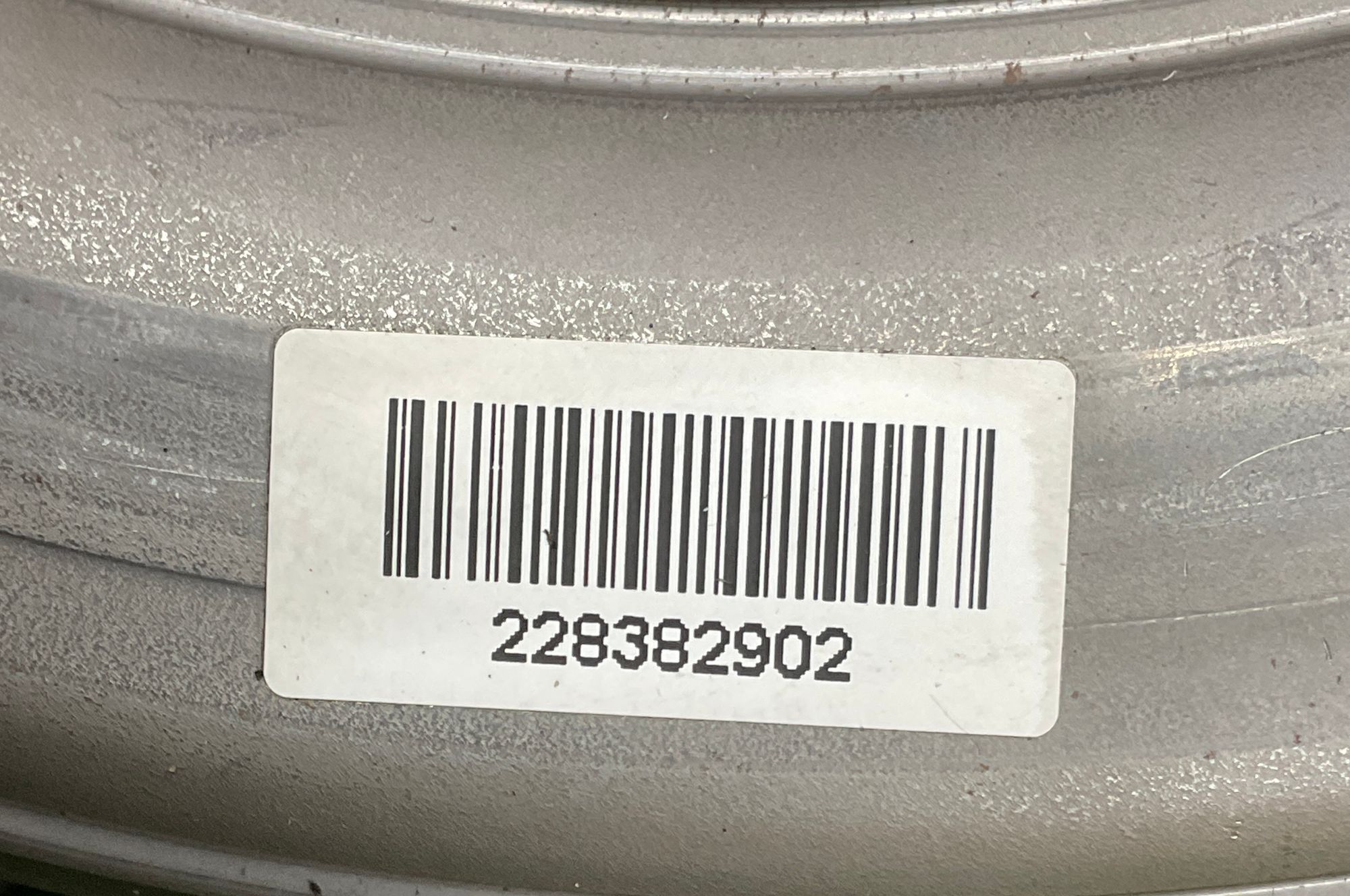 https://gcs.partsauto.market/rn-stockpro.appspot.com/thmbs/userImages/h353NjtZg3VDP19b5HMt7LlpbQ93/part/eea05779-e6e0-4fa9-9da5-d5a30f3435e9_1734335413152.jpg