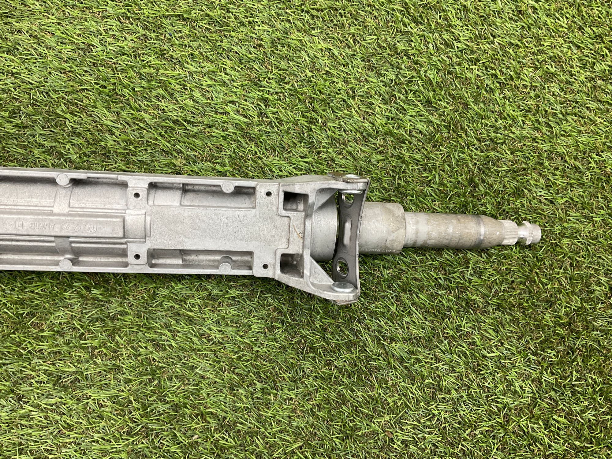 https://gcs.partsauto.market/rn-stockpro.appspot.com/thmbs/userImages/h353NjtZg3VDP19b5HMt7LlpbQ93/part/ef206872-3496-4929-9ef1-e4f7c83642bb_1748525849675.jpg
