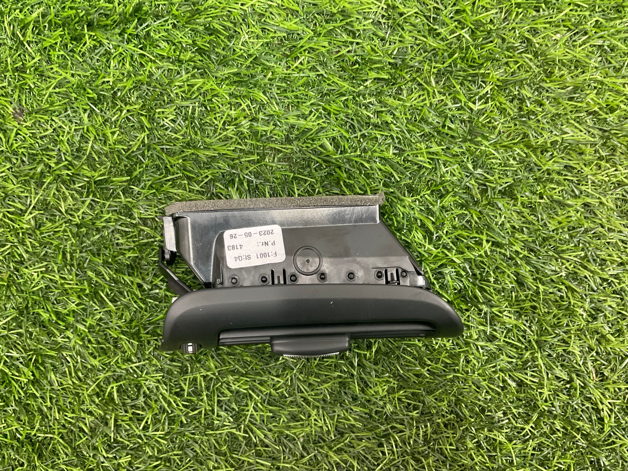 https://gcs.partsauto.market/rn-stockpro.appspot.com/thmbs/userImages/h353NjtZg3VDP19b5HMt7LlpbQ93/part/f0b45507-75b3-4ab5-8a3a-ba43ba519beb_1742636061998.jpg