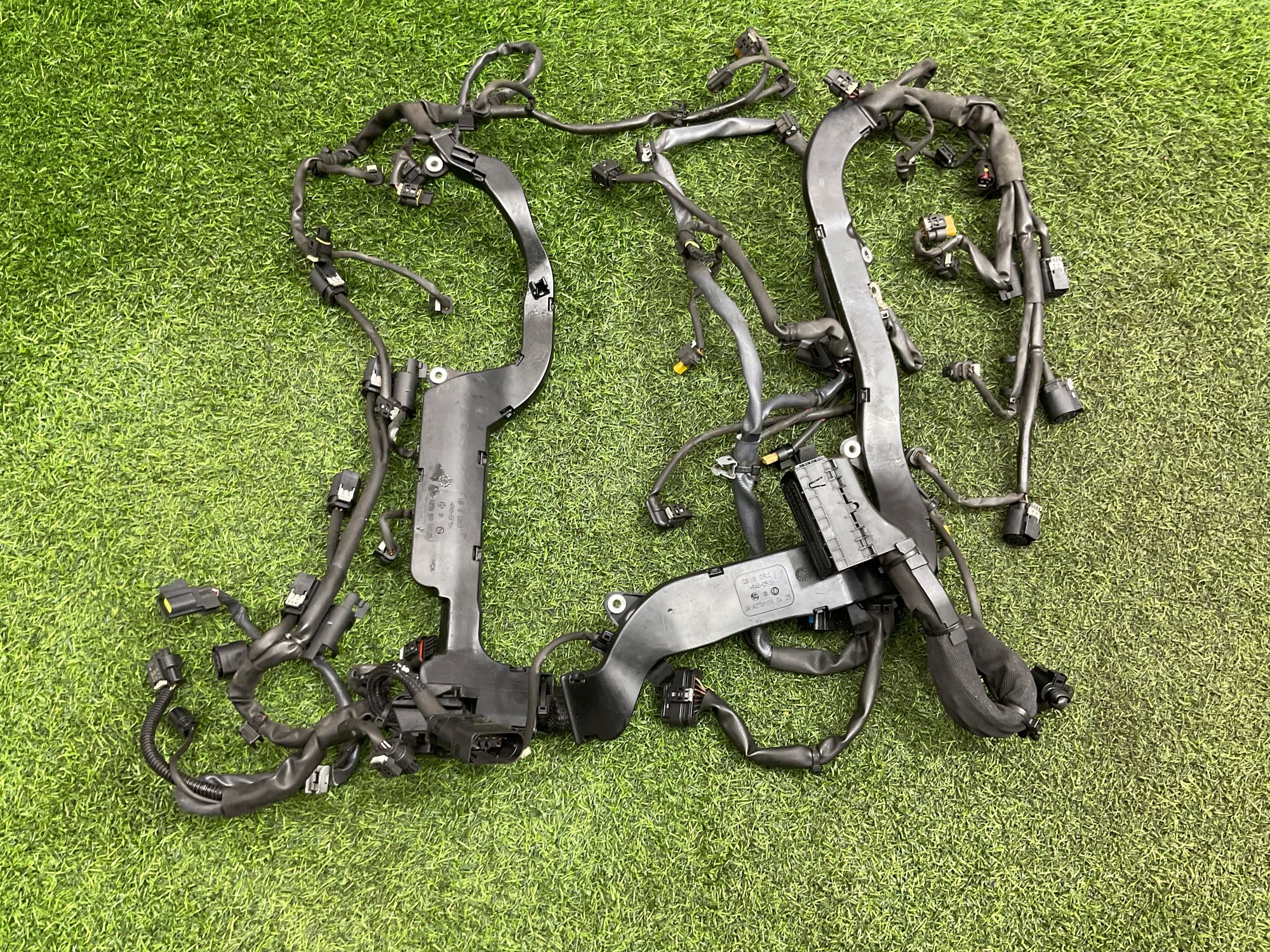 https://gcs.partsauto.market/rn-stockpro.appspot.com/thmbs/userImages/h353NjtZg3VDP19b5HMt7LlpbQ93/part/f211464a-383e-45ac-87dc-1fa811879a3d_1743601573127.jpg