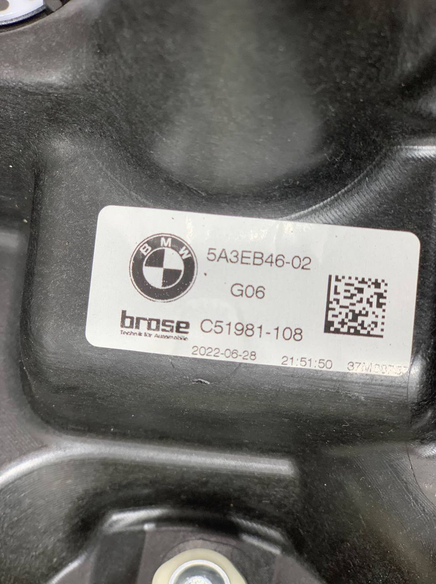 https://gcs.partsauto.market/rn-stockpro.appspot.com/thmbs/userImages/h353NjtZg3VDP19b5HMt7LlpbQ93/part/f325ef2e-32f8-4ed7-96a1-86ddfe44e9ef_1729590367300.jpg