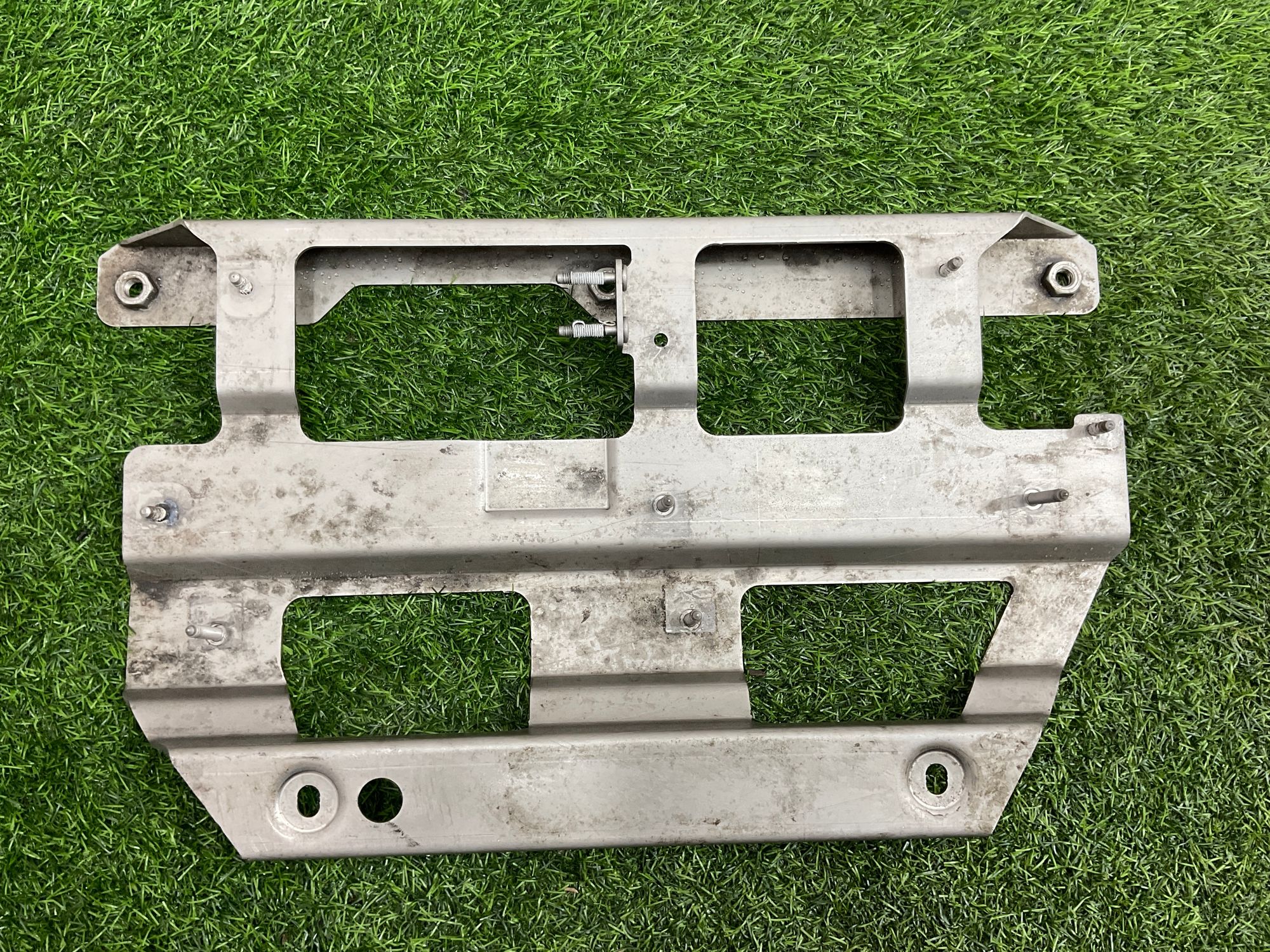 https://gcs.partsauto.market/rn-stockpro.appspot.com/thmbs/userImages/h353NjtZg3VDP19b5HMt7LlpbQ93/part/f70eed4b-3e63-4821-bd62-662ae3138a24_1742912787645.jpg