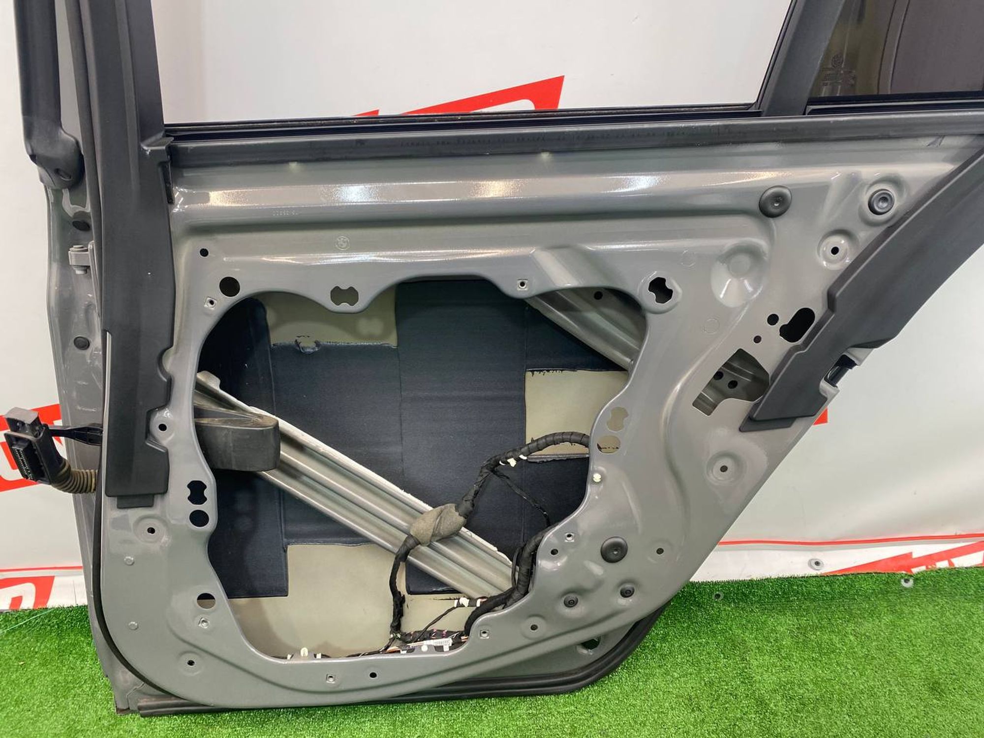 https://gcs.partsauto.market/rn-stockpro.appspot.com/thmbs/userImages/h353NjtZg3VDP19b5HMt7LlpbQ93/part/fc3665d6-7187-42bd-8dfb-715732a73f05_1747125665083.jpg