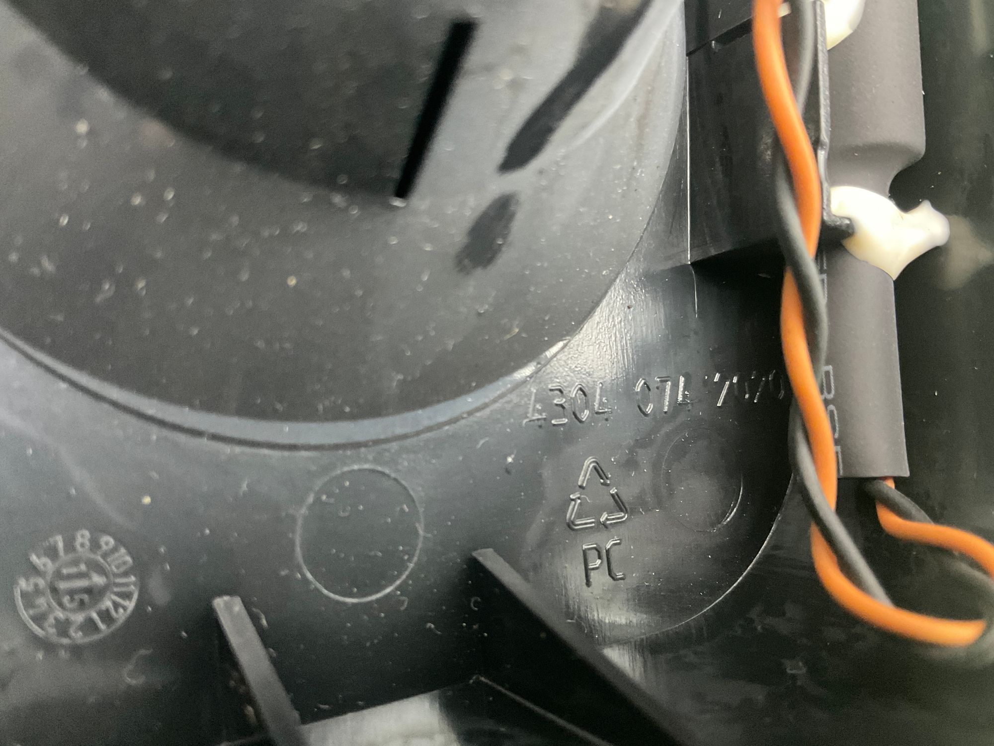 https://gcs.partsauto.market/rn-stockpro.appspot.com/thmbs/userImages/h353NjtZg3VDP19b5HMt7LlpbQ93/part/fe62b8cb-2910-482a-926c-0ab77debbc0b_1747907156520.jpg