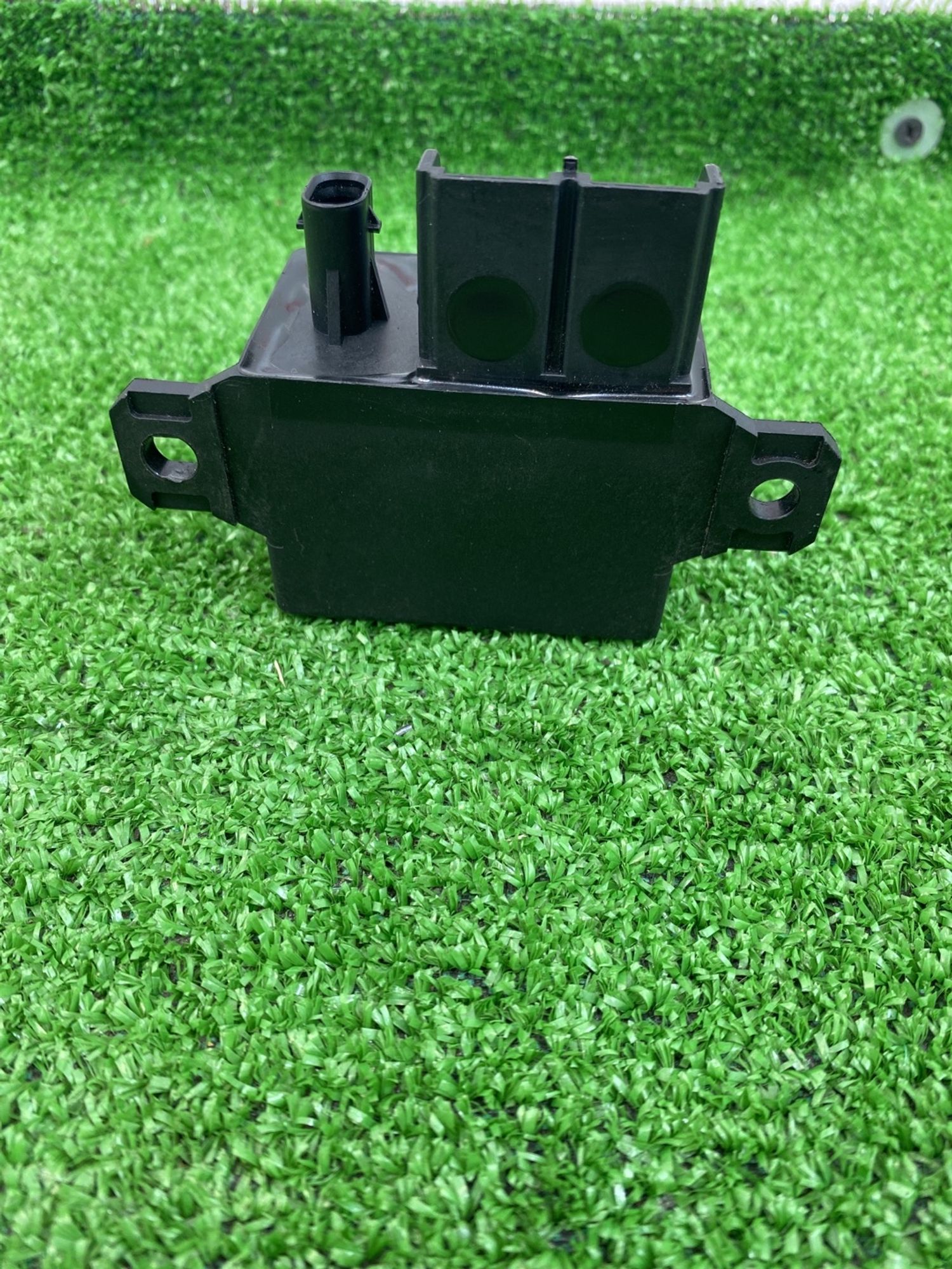https://gcs.partsauto.market/rn-stockpro.appspot.com/thmbs/userImages/h353NjtZg3VDP19b5HMt7LlpbQ93/part/feb72556-b2fd-42fa-b678-ed555697fc2a_1747915012311.jpg