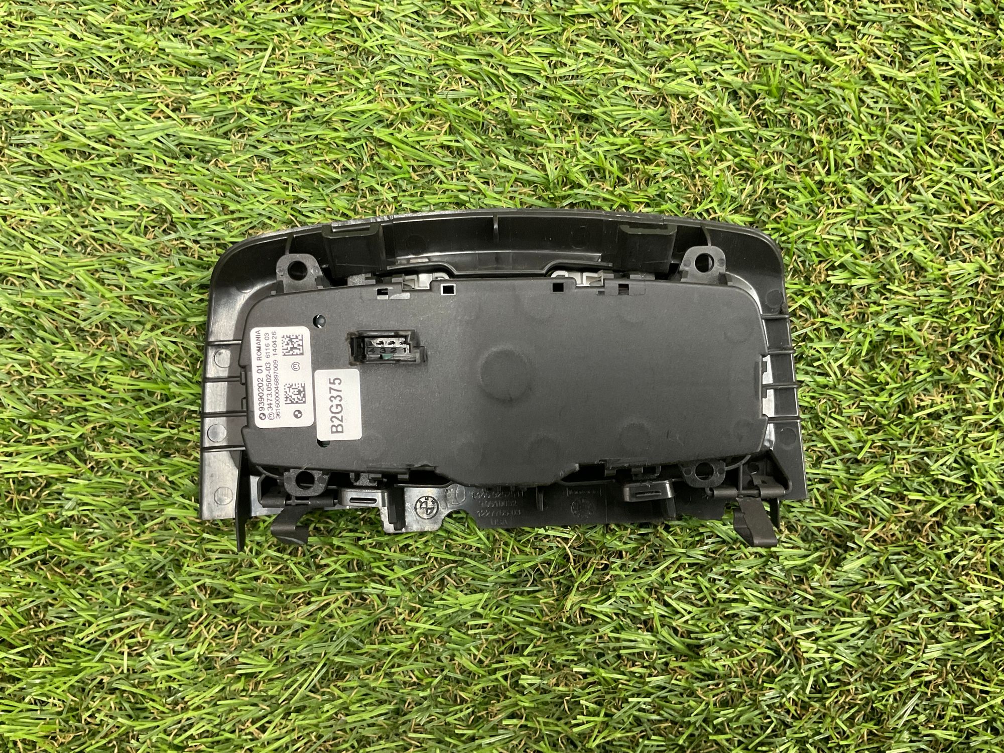 https://gcs.partsauto.market/rn-stockpro.appspot.com/thmbs/userImages/h353NjtZg3VDP19b5HMt7LlpbQ93/part/fec9aefb-dee0-459f-a086-0c487cab9cd1_1747987139607.jpg