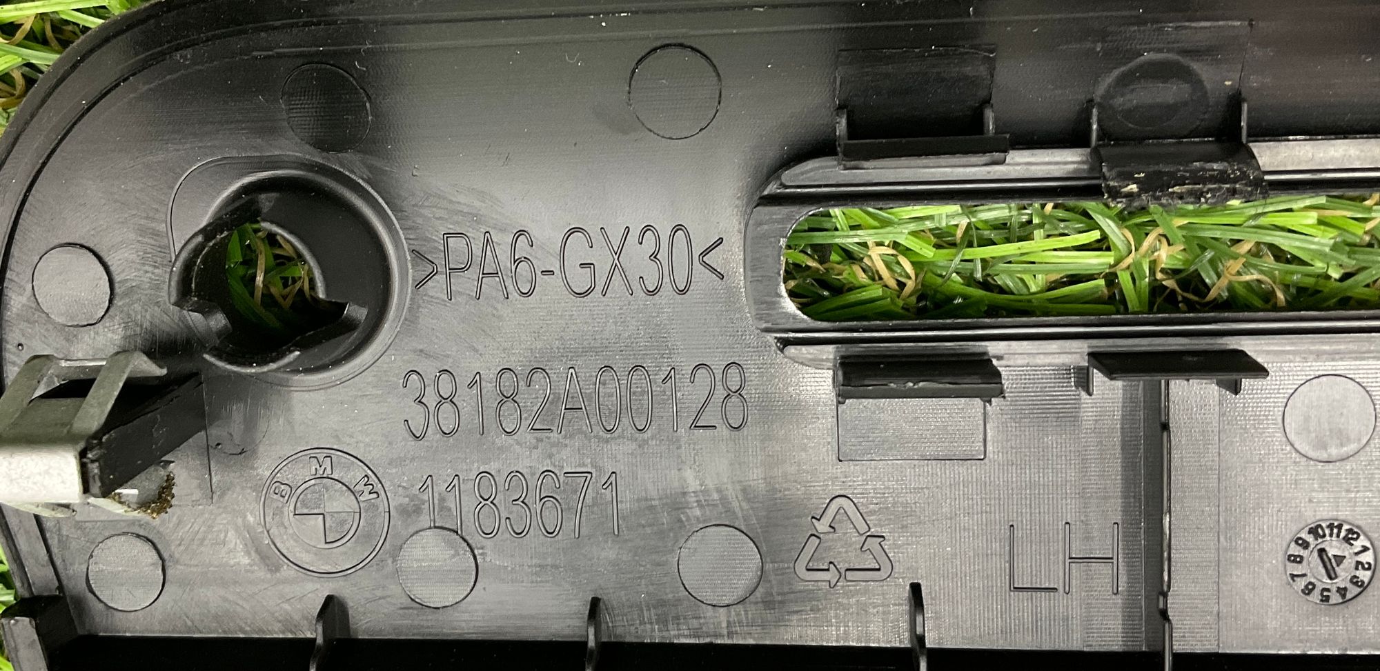 https://gcs.partsauto.market/rn-stockpro.appspot.com/thmbs/userImages/h353NjtZg3VDP19b5HMt7LlpbQ93/part/ff059f24-a33f-4bca-8af4-c7031d4f6011_1747124942148.jpg