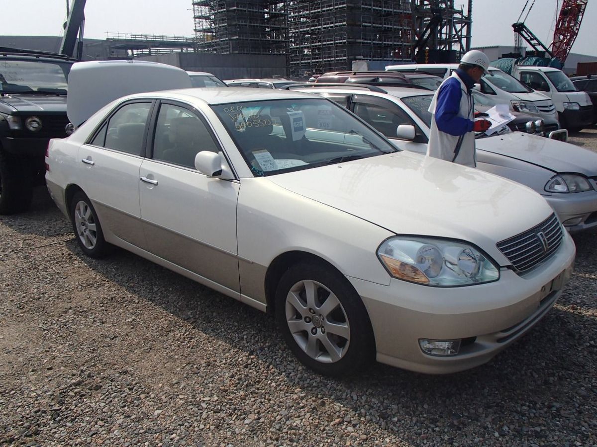 Toyota Mark II IX (X110) 2000